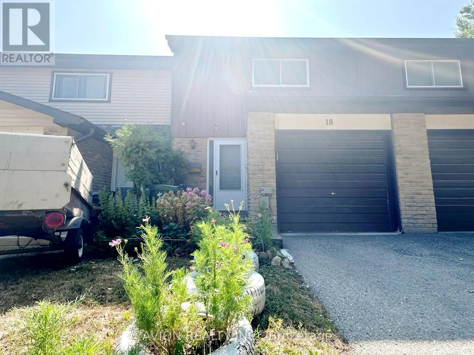 18 - 1121 SANDHURST CIRCLE