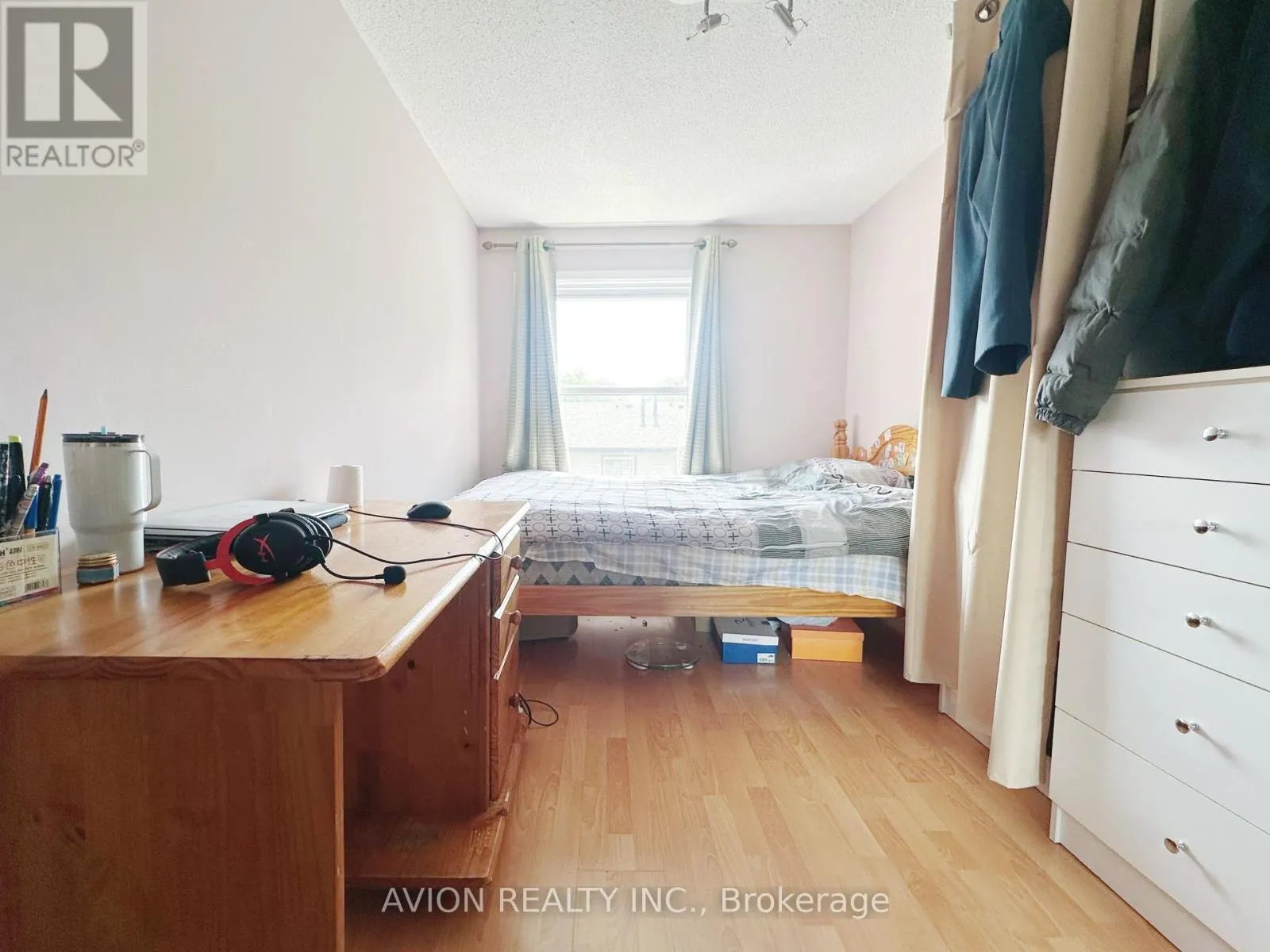 18 - 1121 SANDHURST CIRCLE