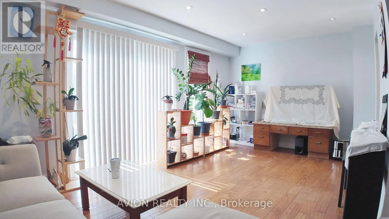 18 - 1121 SANDHURST CIRCLE