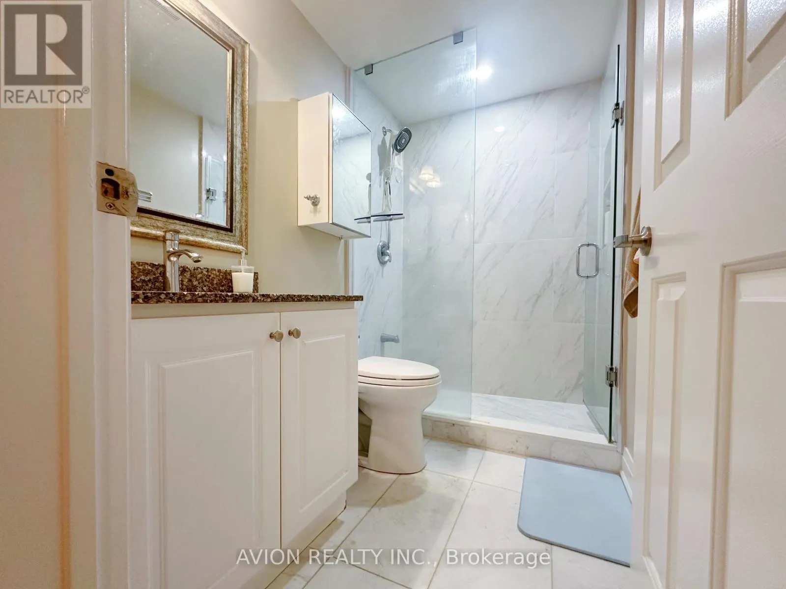 18 - 1121 SANDHURST CIRCLE