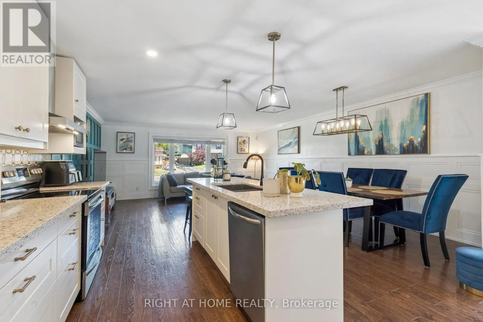 403 CHANDOS COURT