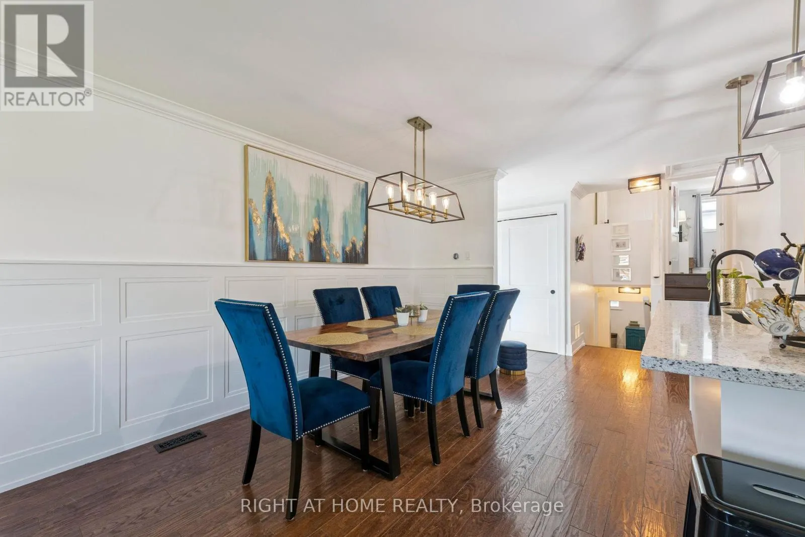 403 CHANDOS COURT