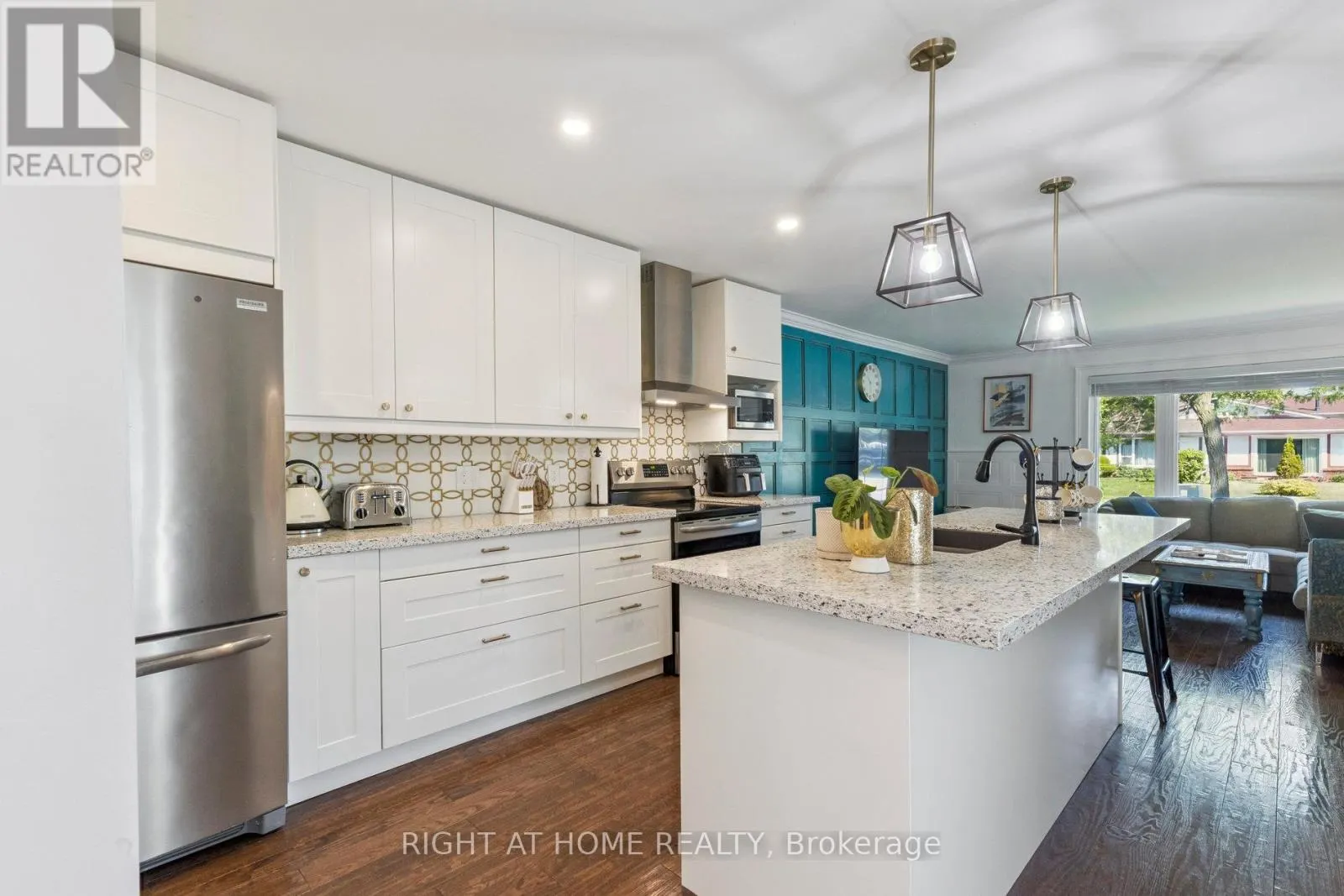 403 CHANDOS COURT