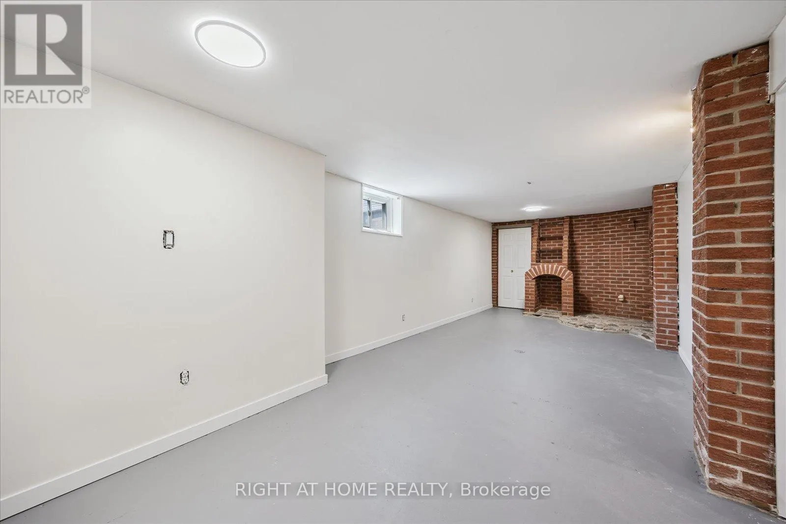 1328 SCUGOG AVENUE