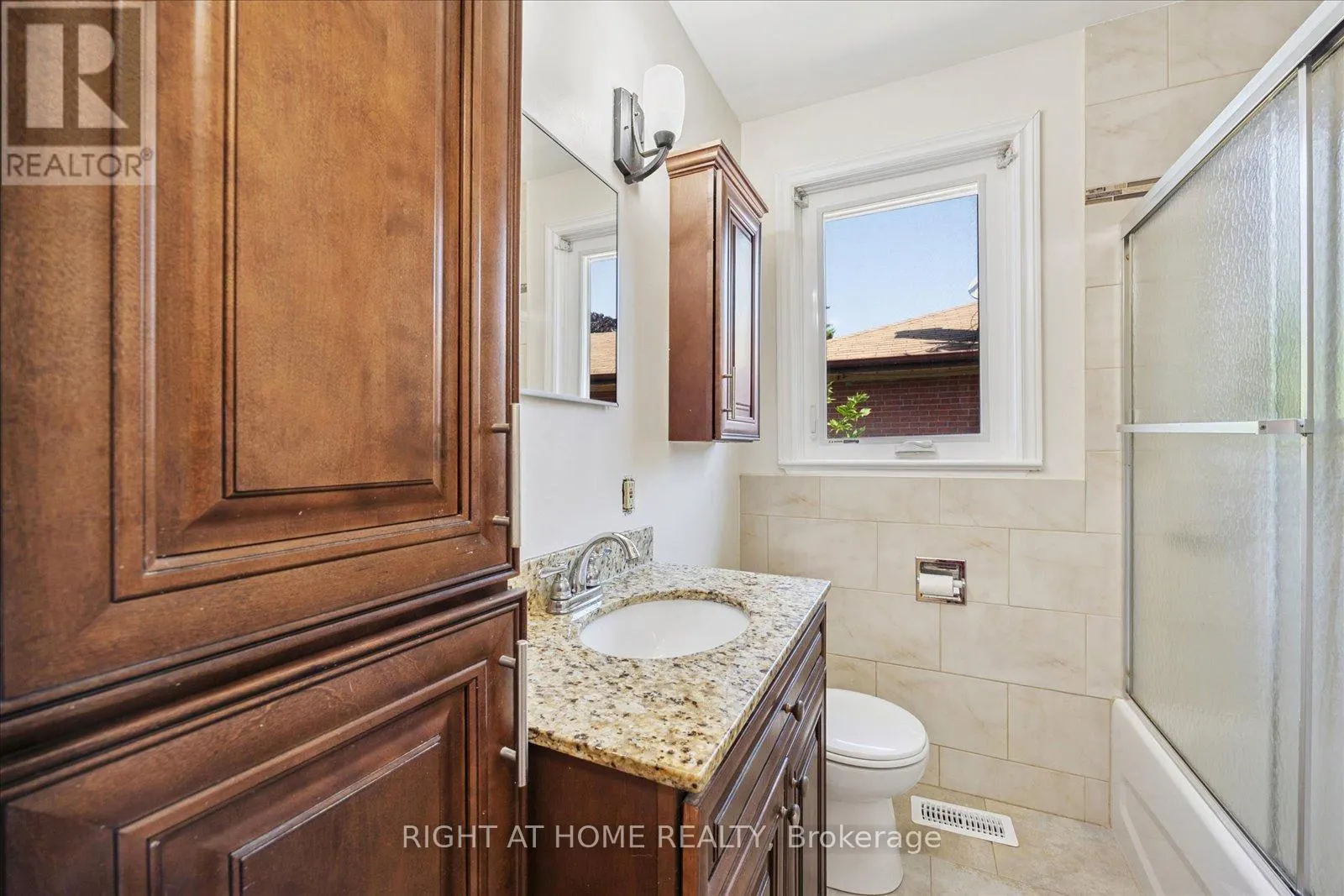 1328 SCUGOG AVENUE