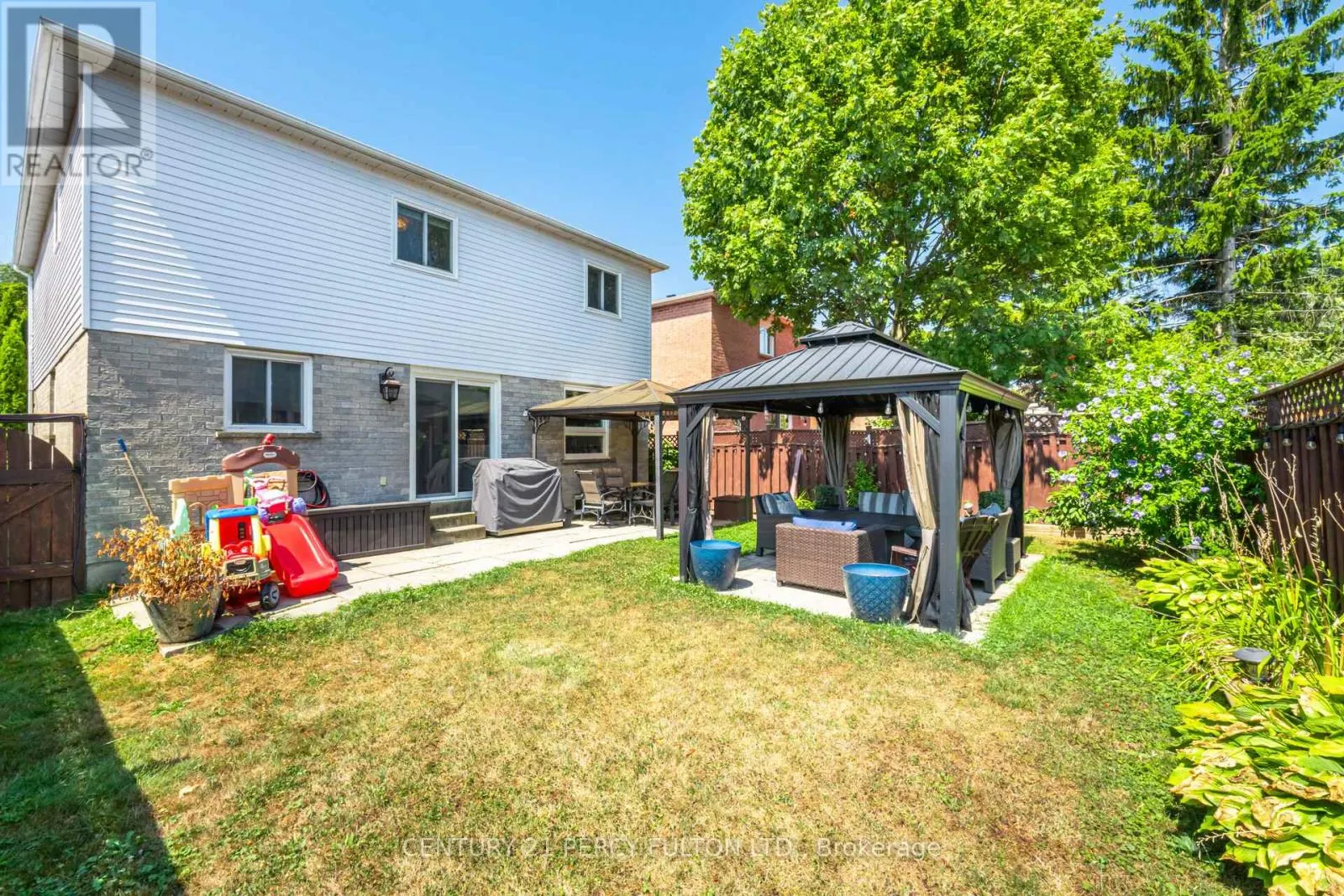 41 GARDINER DRIVE