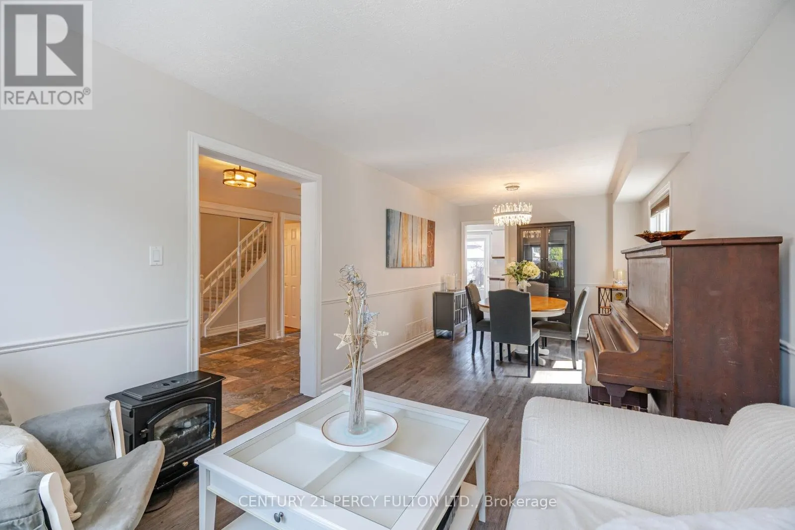 41 GARDINER DRIVE