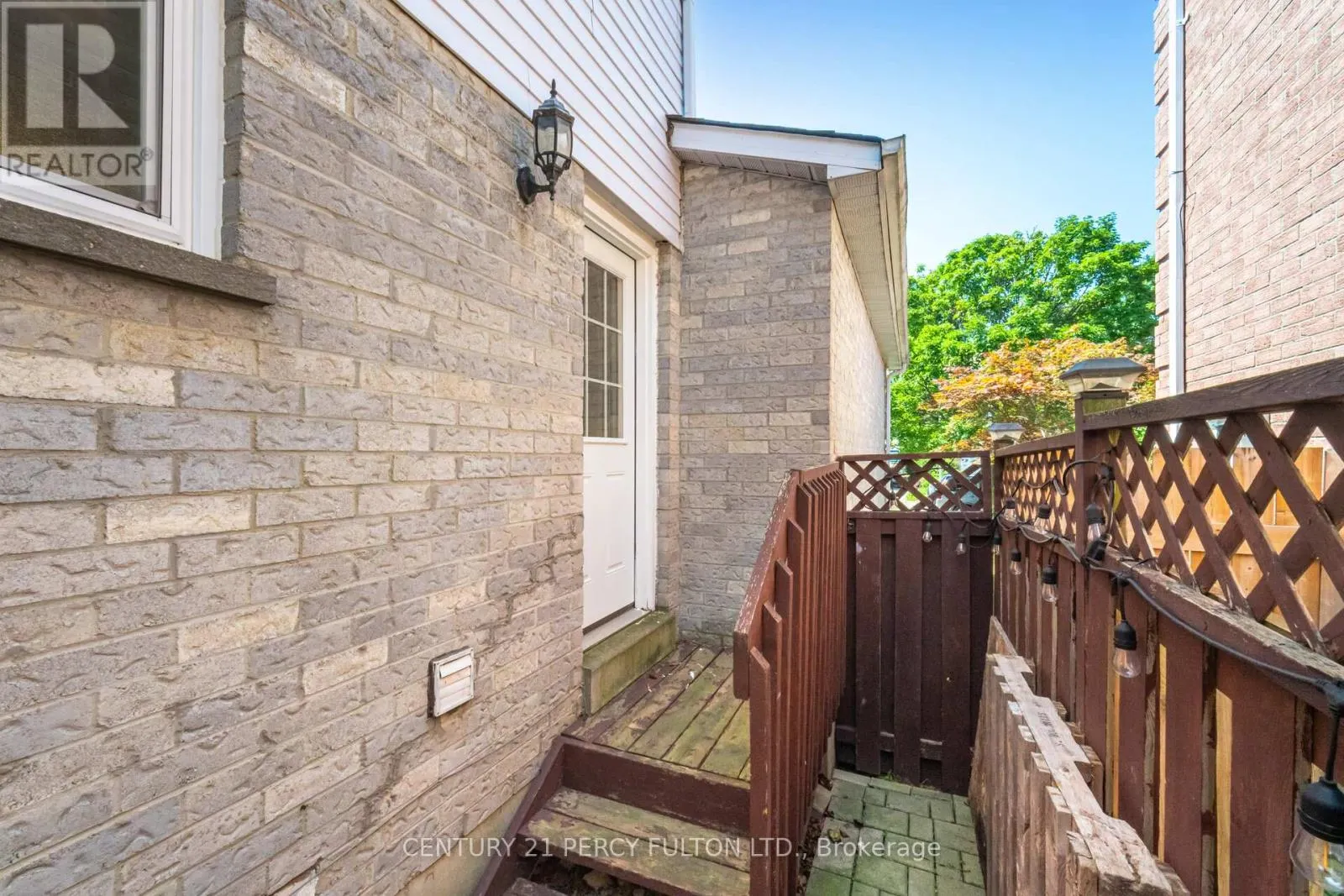 41 GARDINER DRIVE