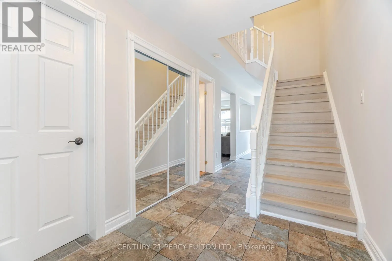41 GARDINER DRIVE
