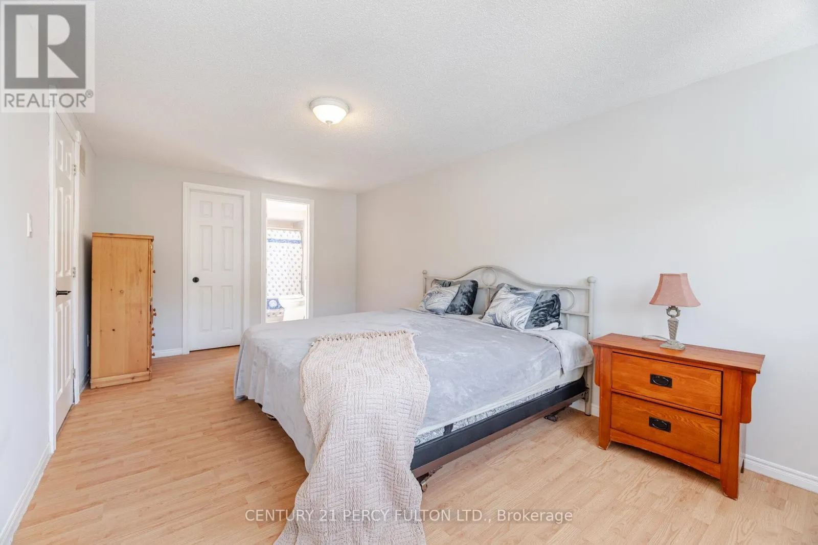 41 GARDINER DRIVE