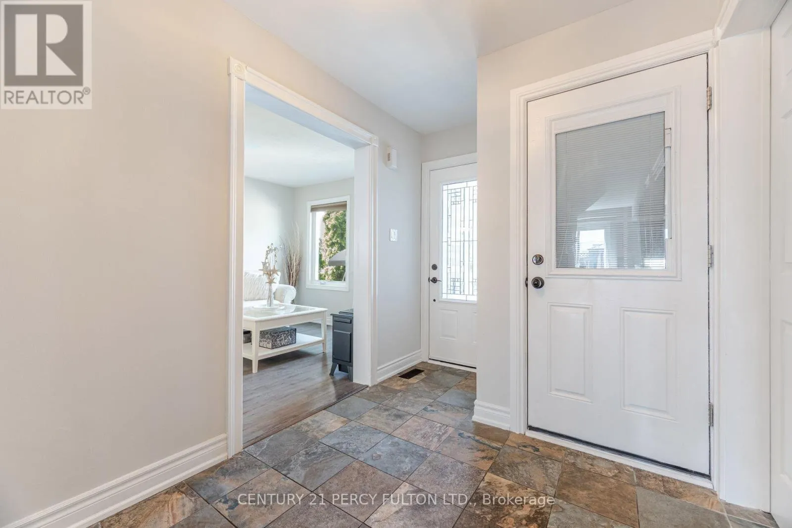 41 GARDINER DRIVE
