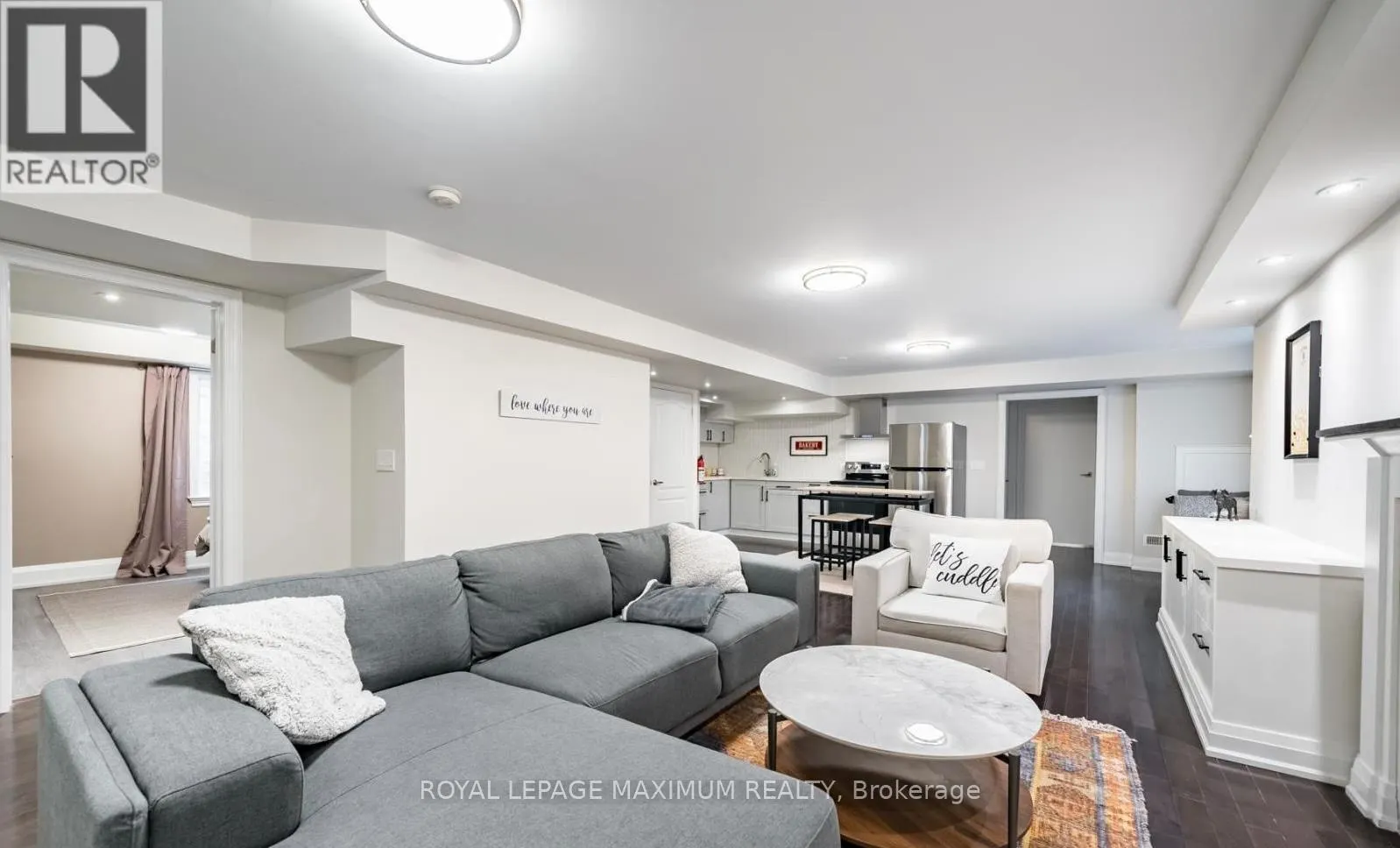 ROOM - 46 ILLINGWORTH LANE