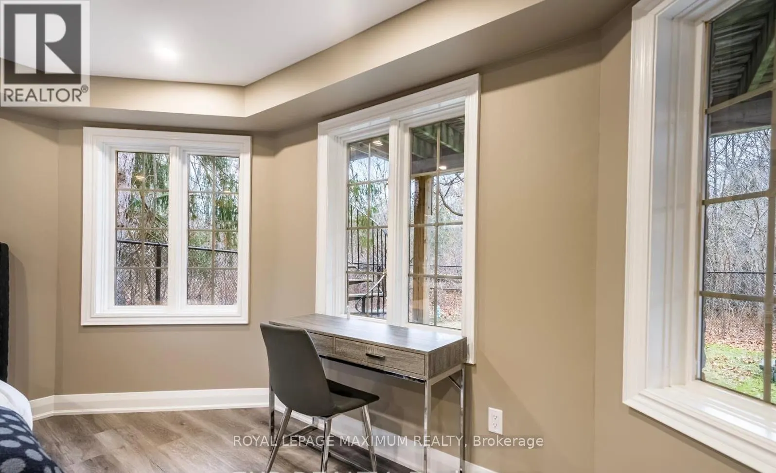 ROOM - 46 ILLINGWORTH LANE