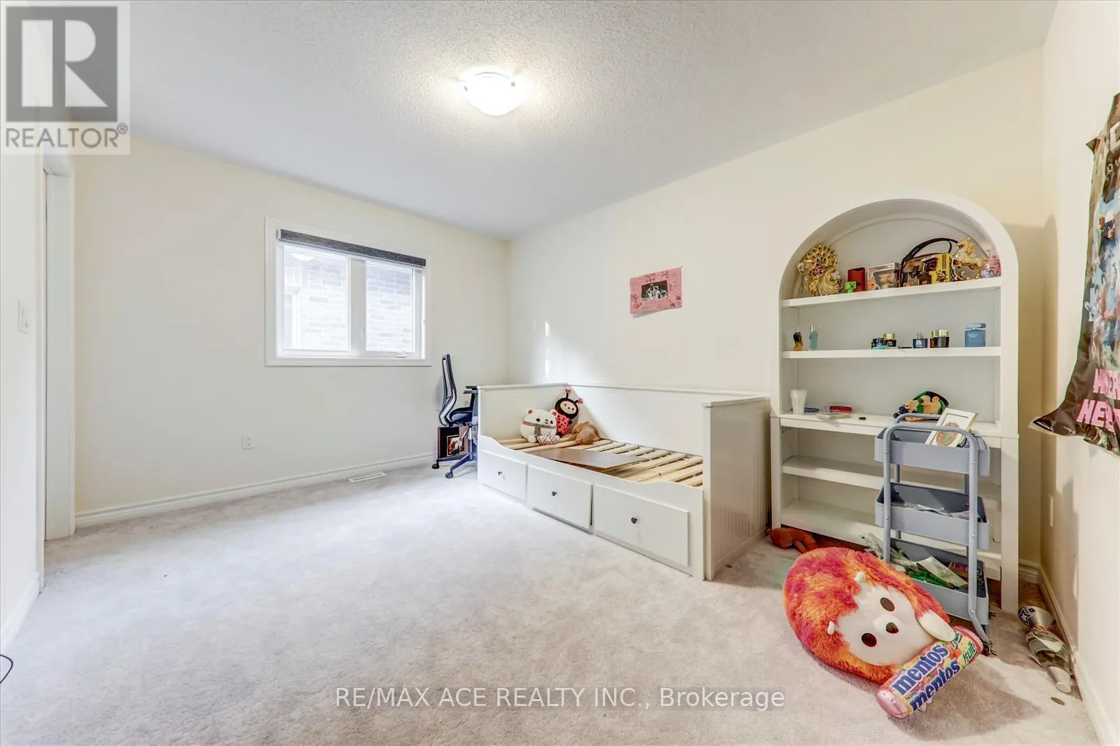 118 NORTH GARDEN BOULEVARD
