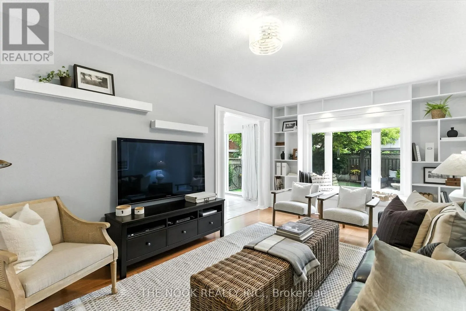 7 MARKWOOD CRESCENT