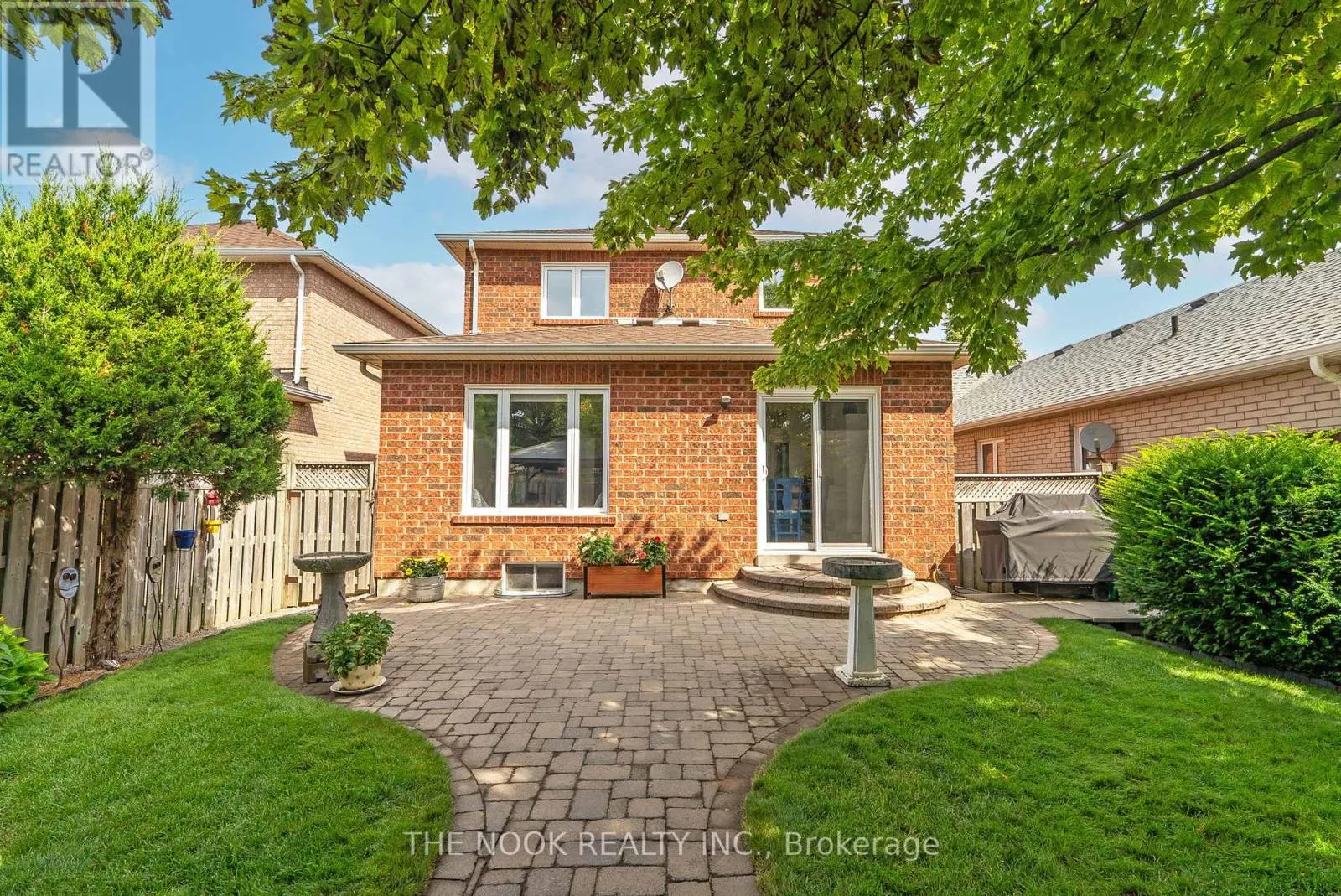 7 MARKWOOD CRESCENT