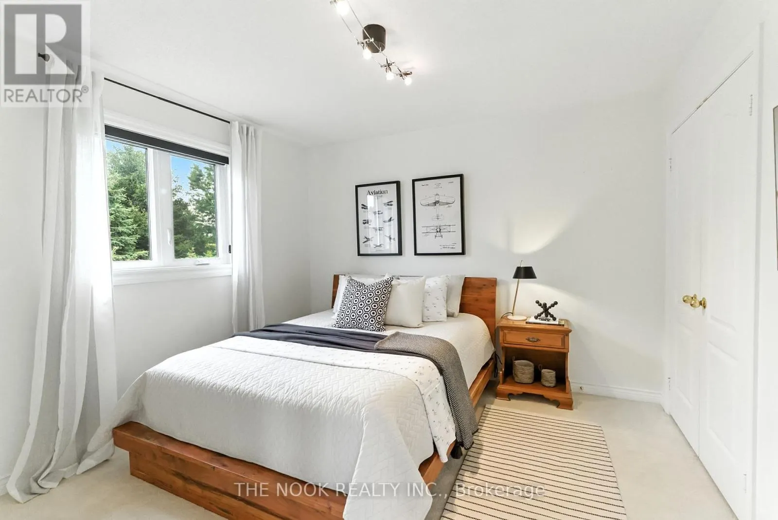 7 MARKWOOD CRESCENT