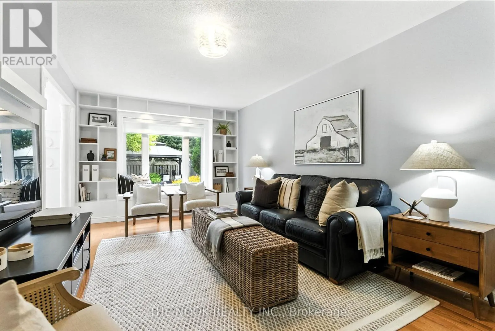 7 MARKWOOD CRESCENT