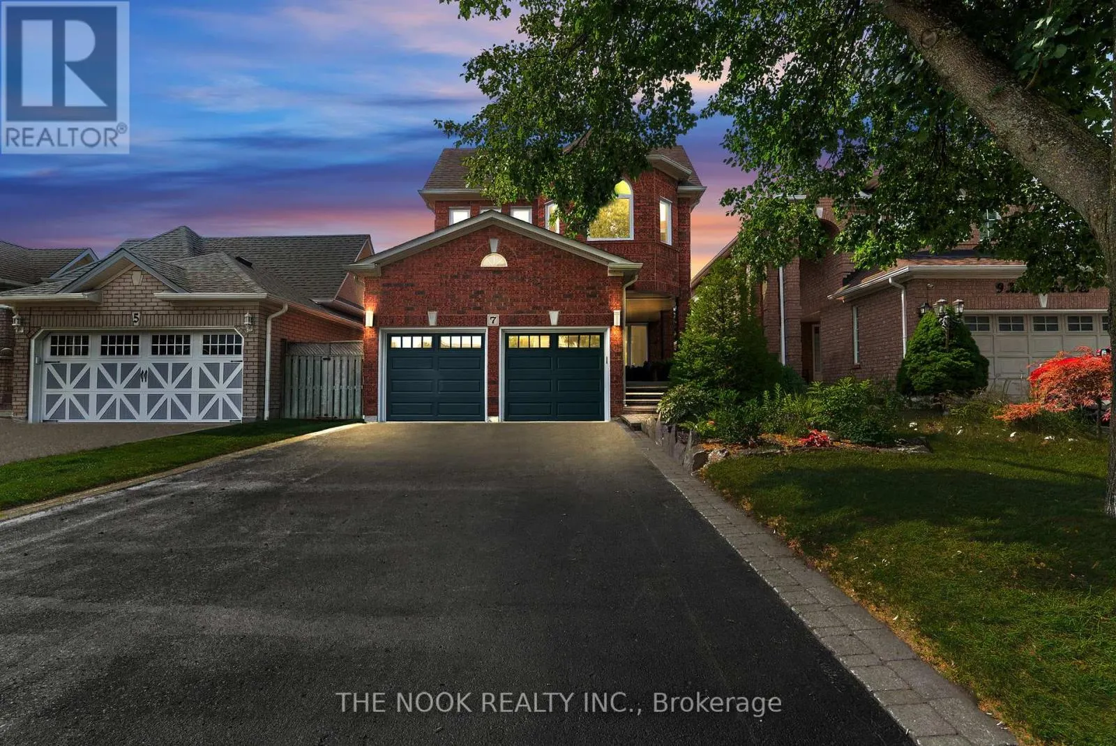 7 MARKWOOD CRESCENT