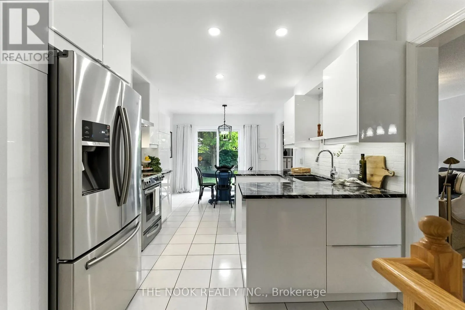 7 MARKWOOD CRESCENT