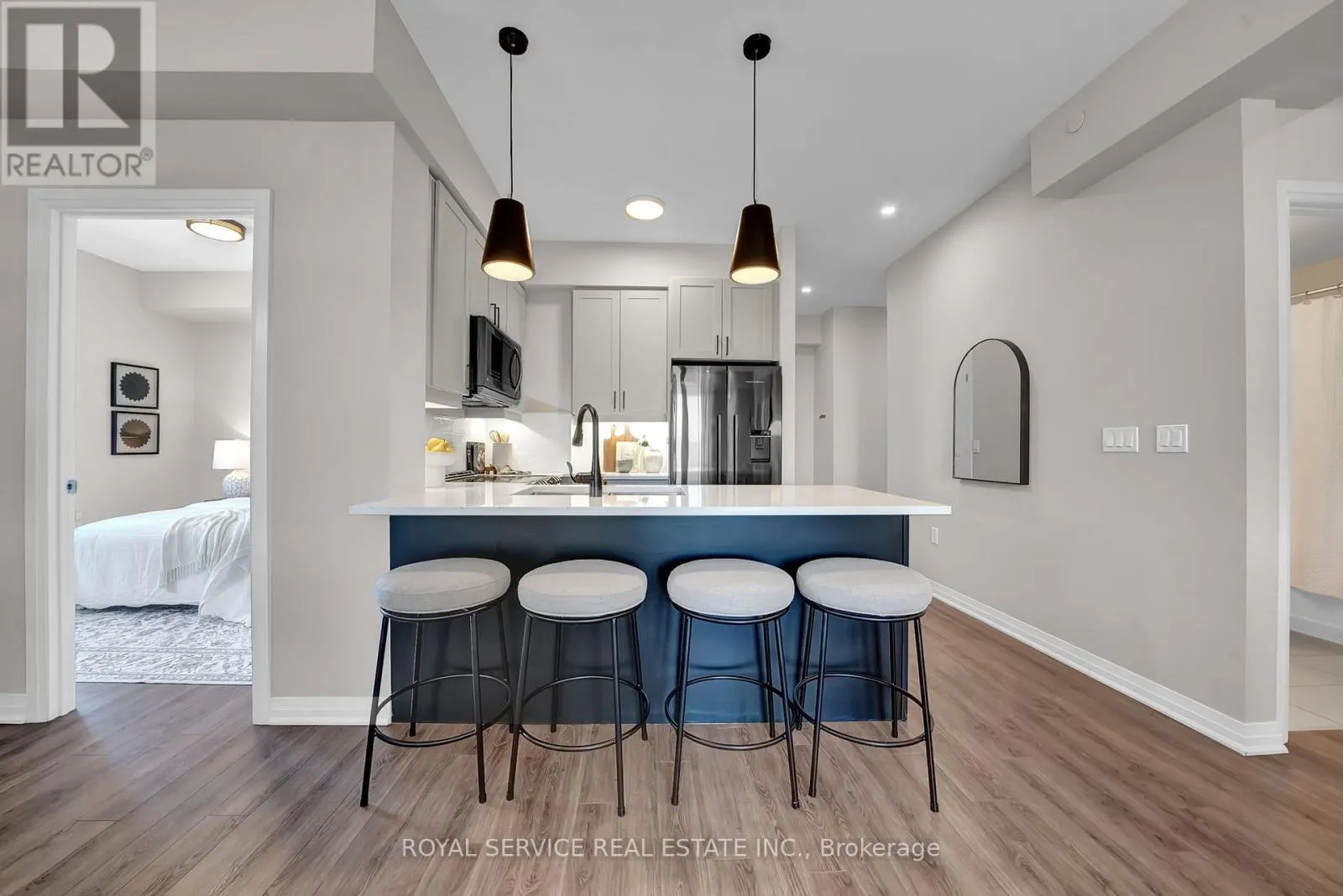 404 - 65 SHIPWAY AVENUE, #404
