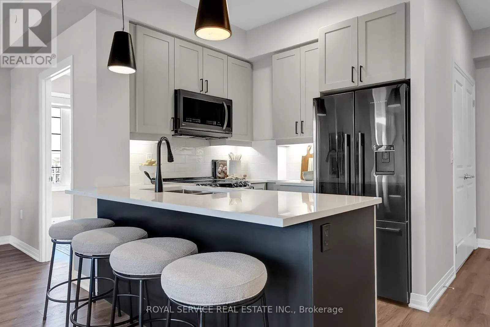 404 - 65 SHIPWAY AVENUE, #404