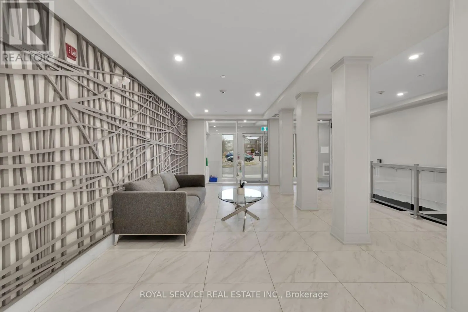 404 - 65 SHIPWAY AVENUE, #404