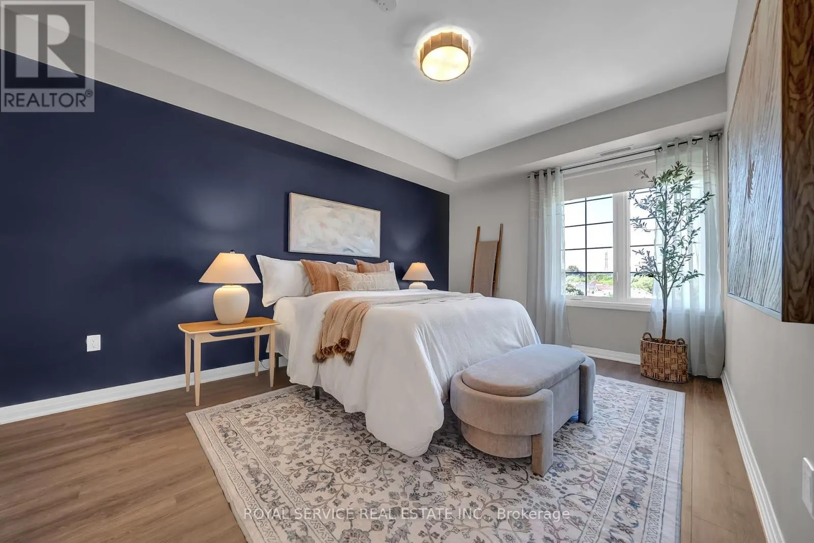 404 - 65 SHIPWAY AVENUE, #404