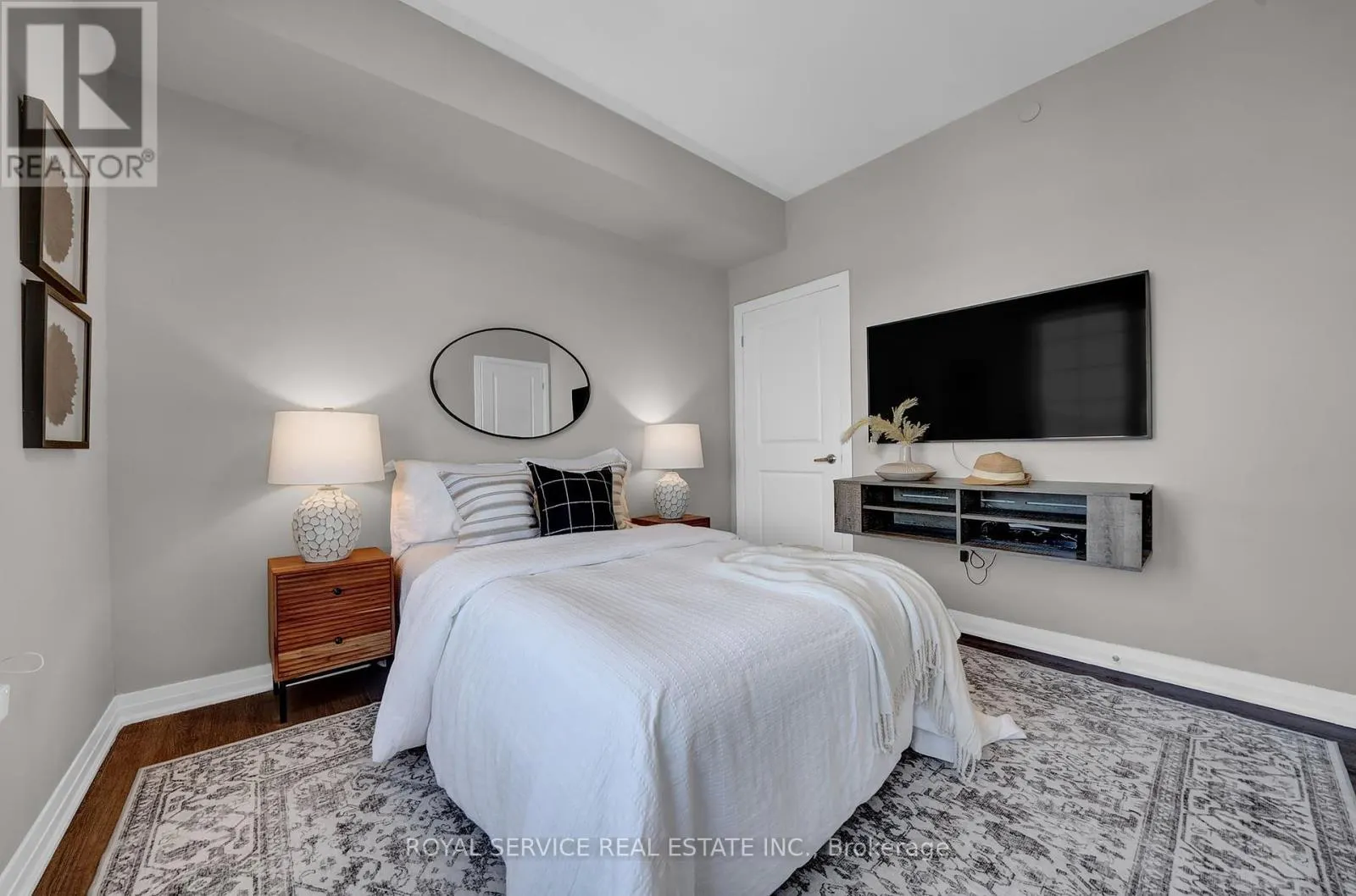 404 - 65 SHIPWAY AVENUE, #404