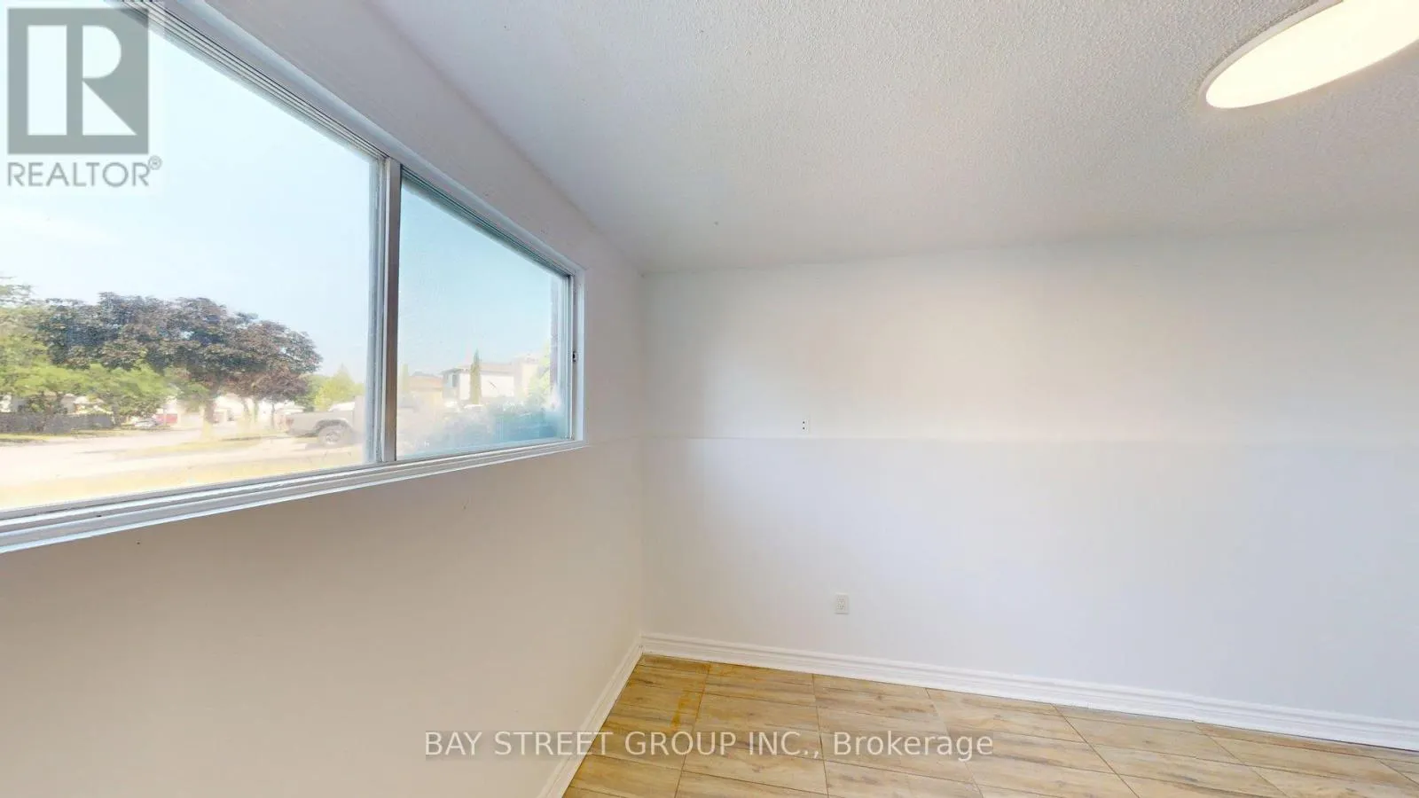 2 - 1448 OUTLET DRIVE