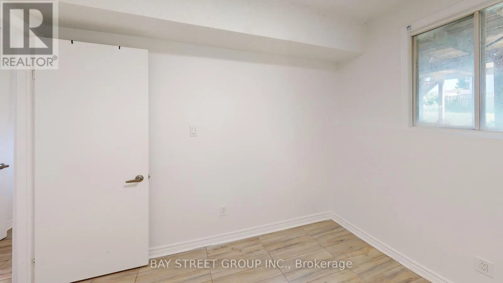 2 - 1448 OUTLET DRIVE