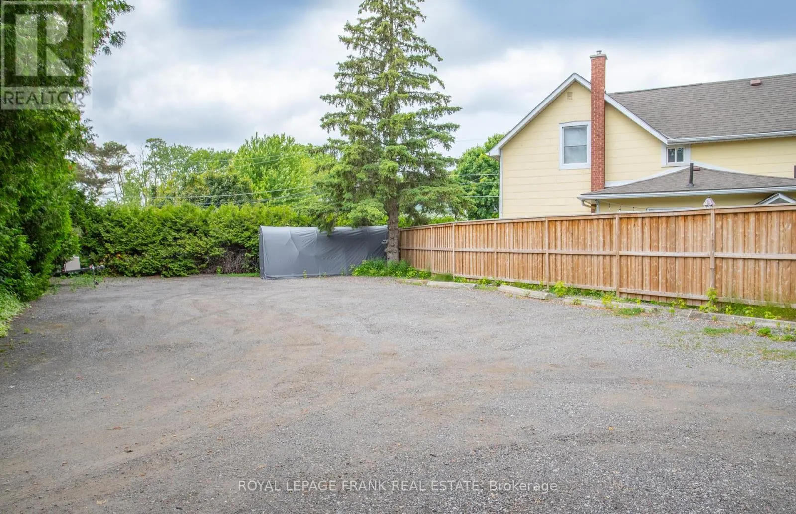 21 WILBUR AVENUE