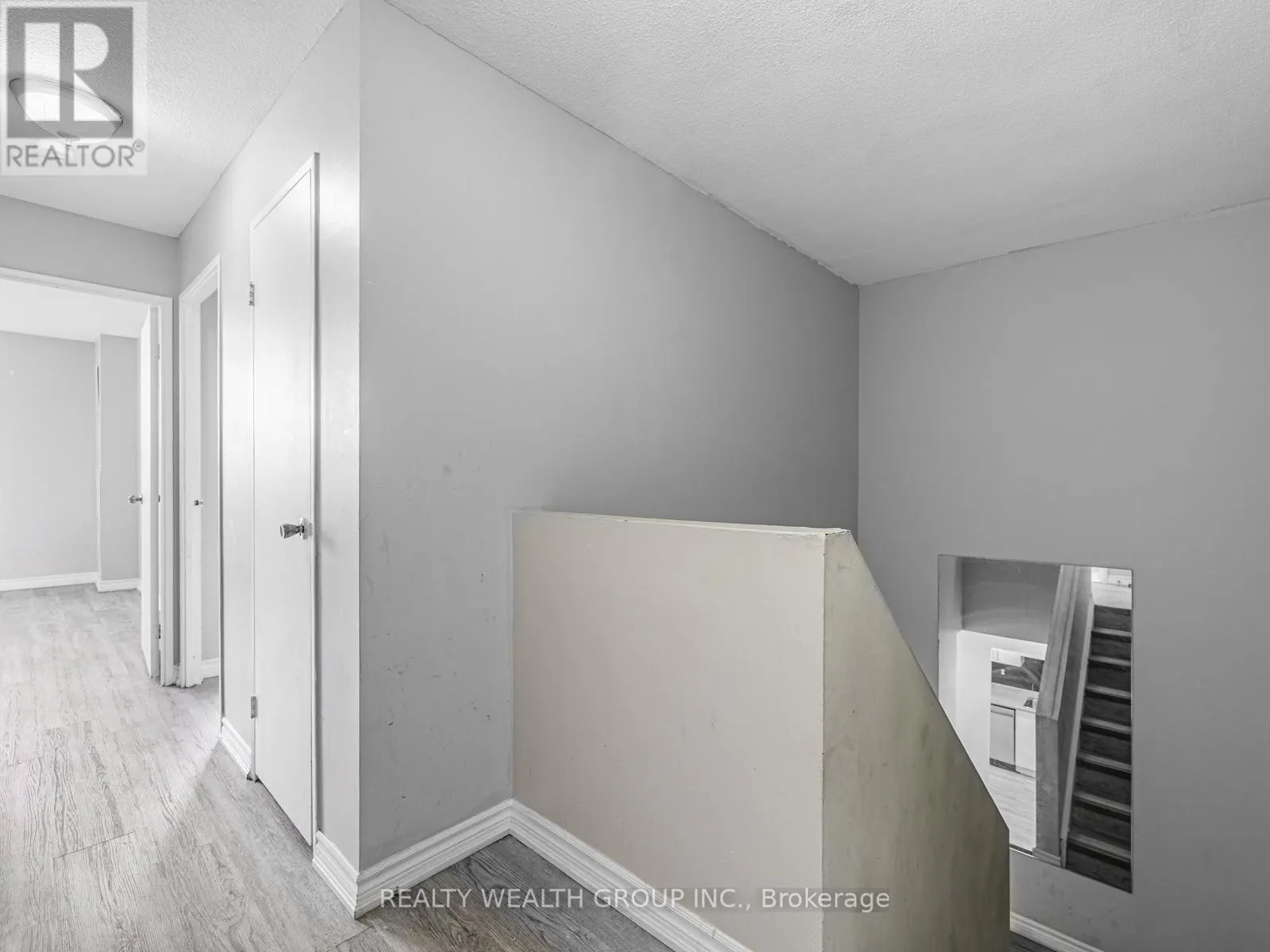306 - 4062 LAWRENCE AVENUE