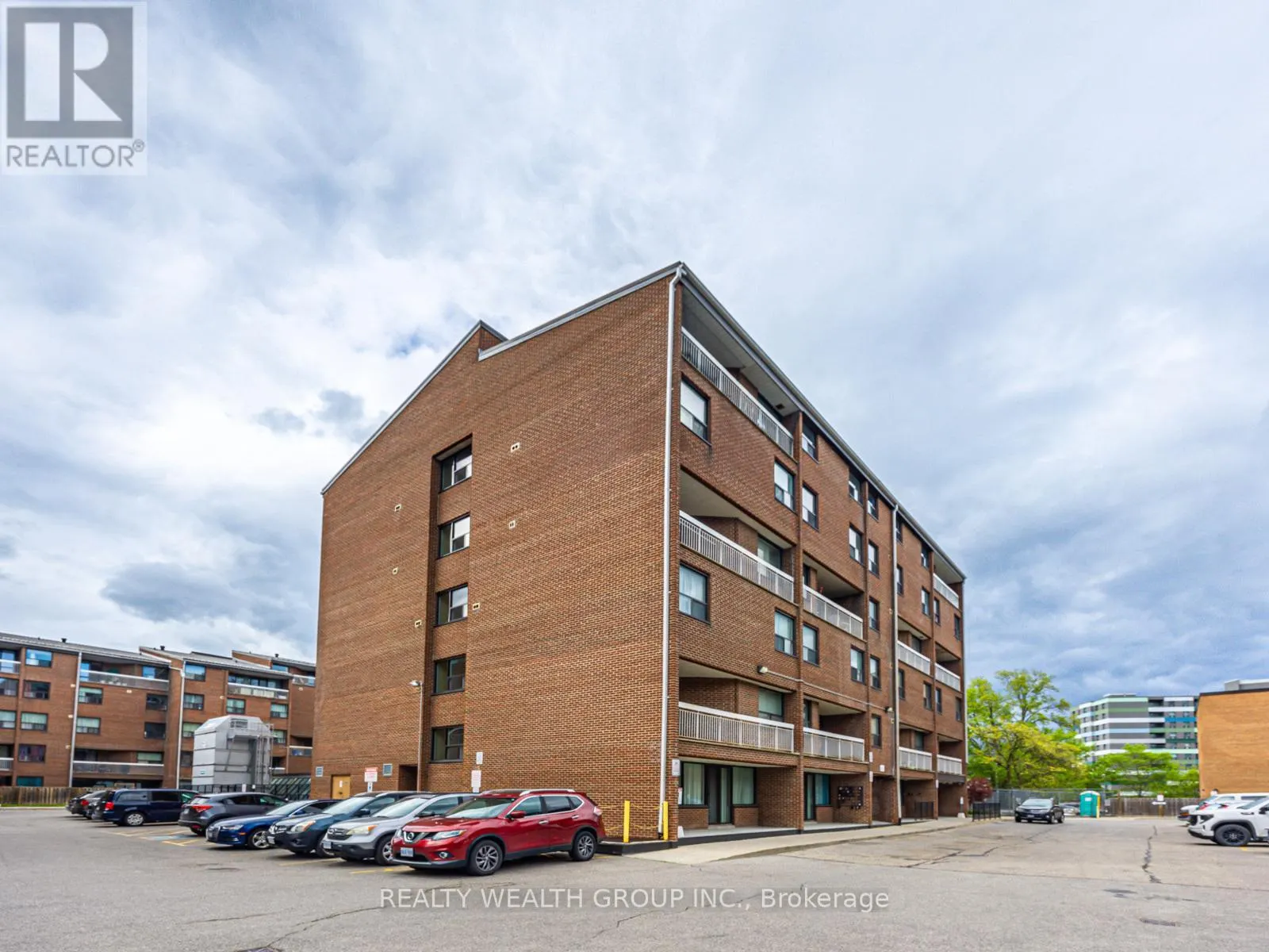306 - 4062 LAWRENCE AVENUE