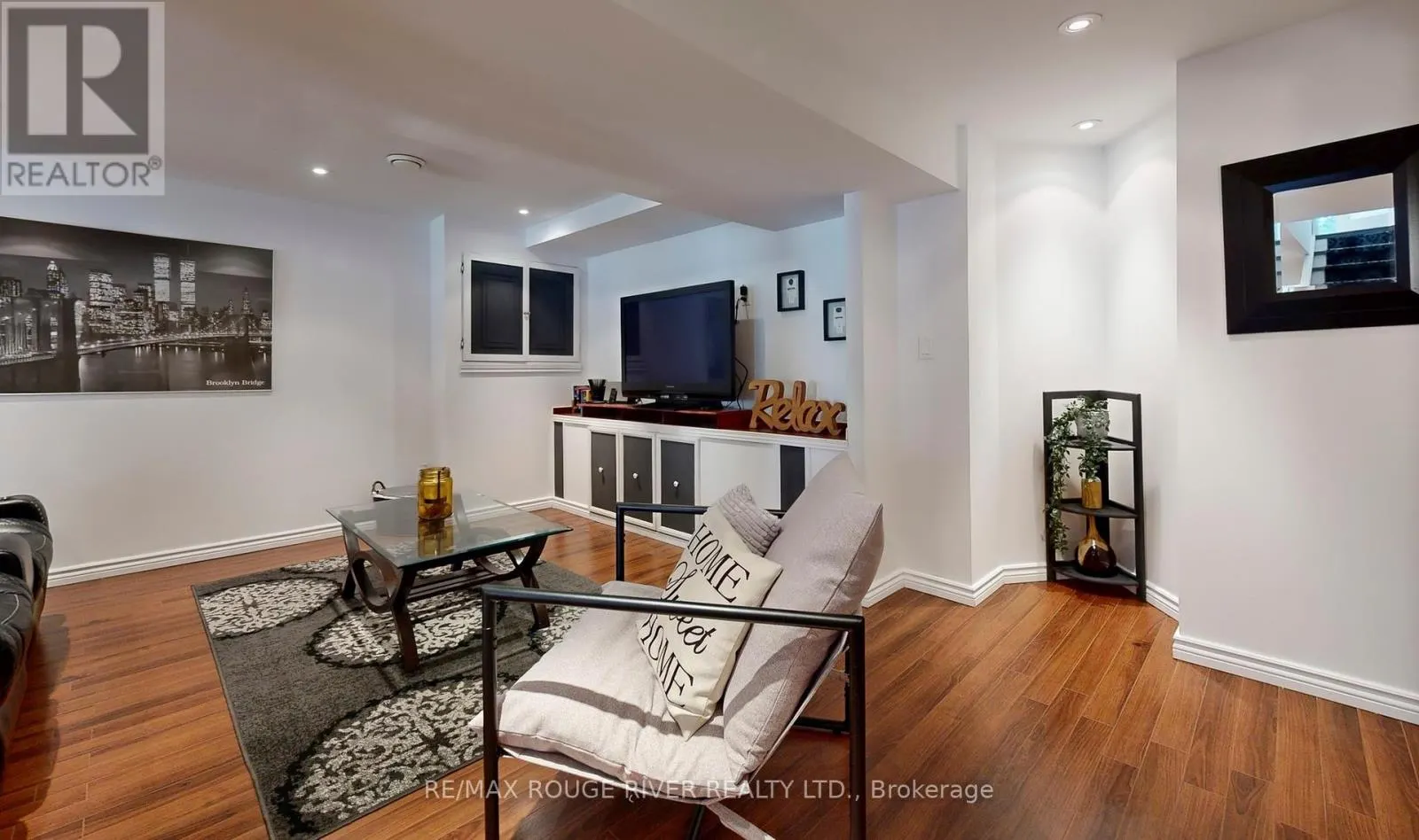 13 DAGWELL CRESCENT