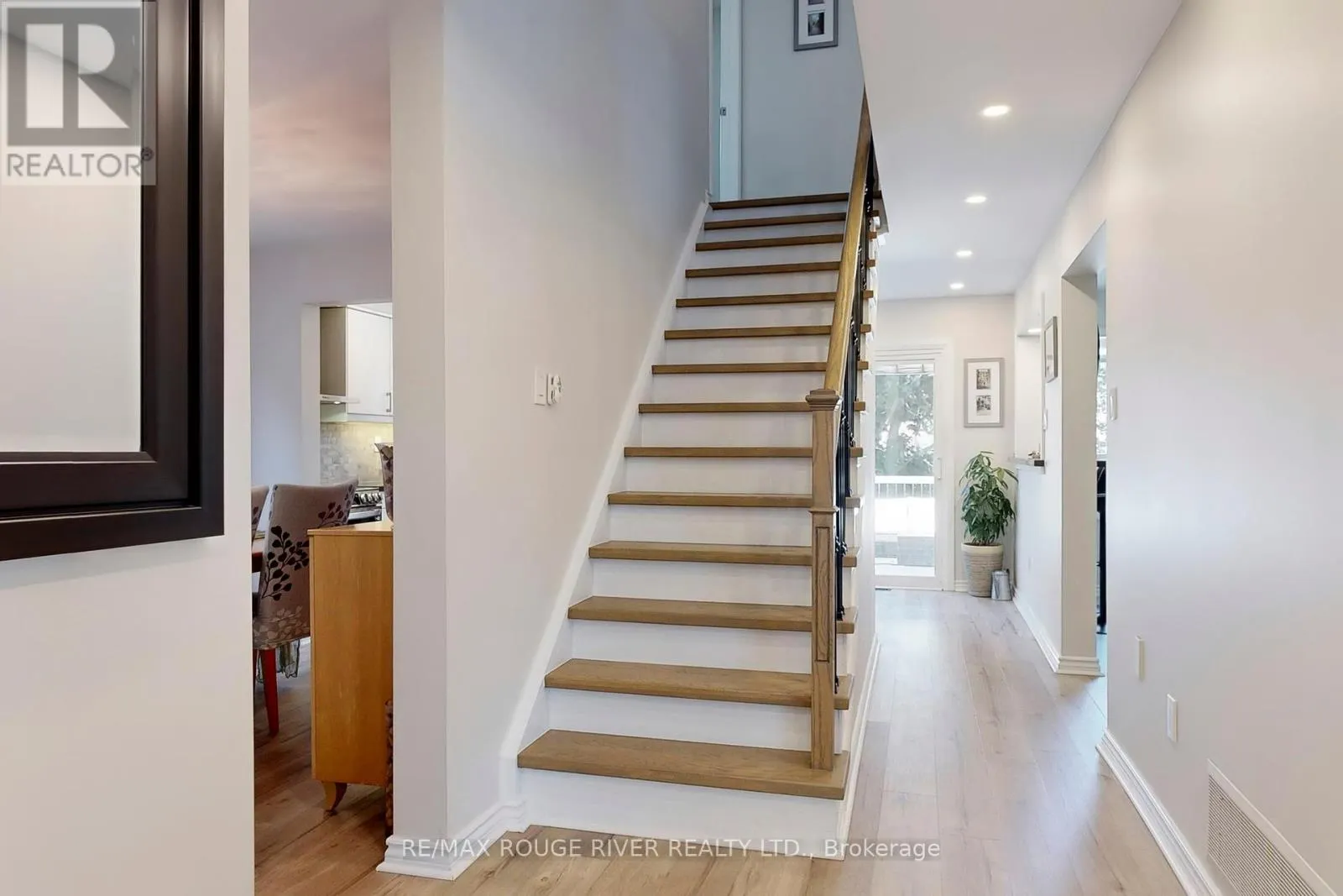 13 DAGWELL CRESCENT