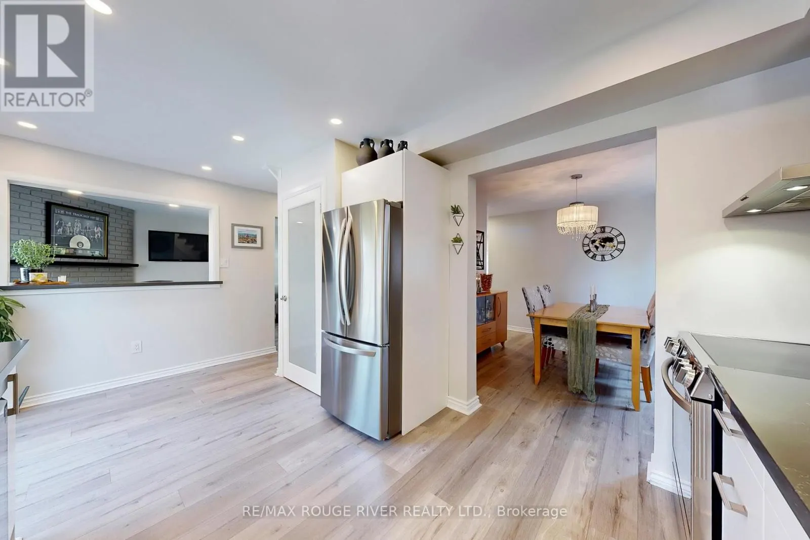 13 DAGWELL CRESCENT