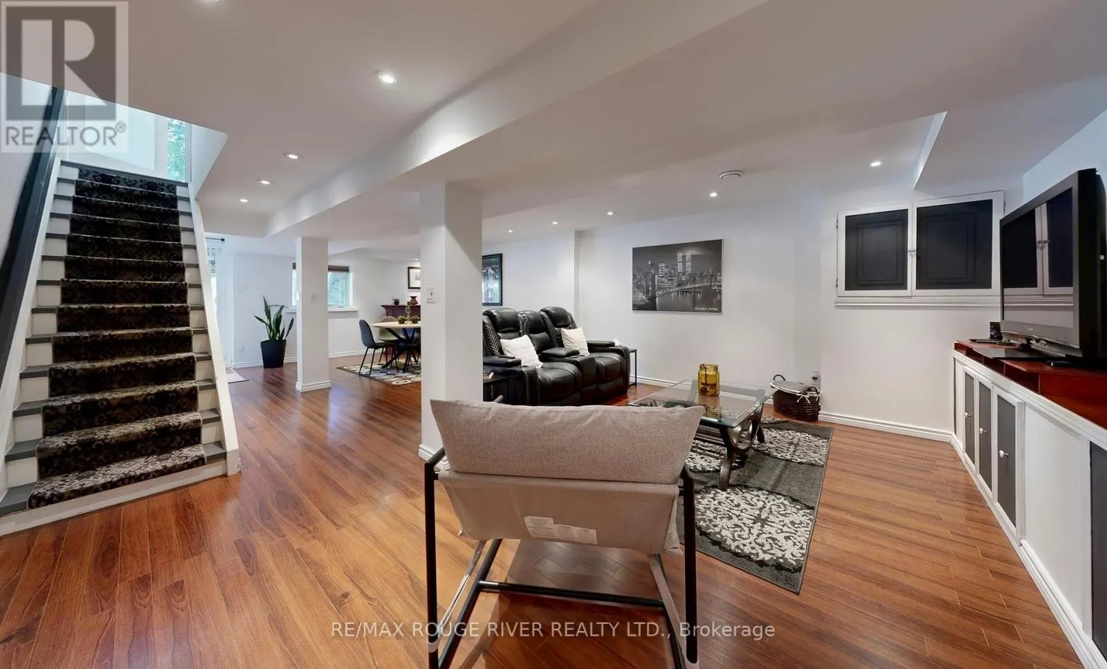 13 DAGWELL CRESCENT