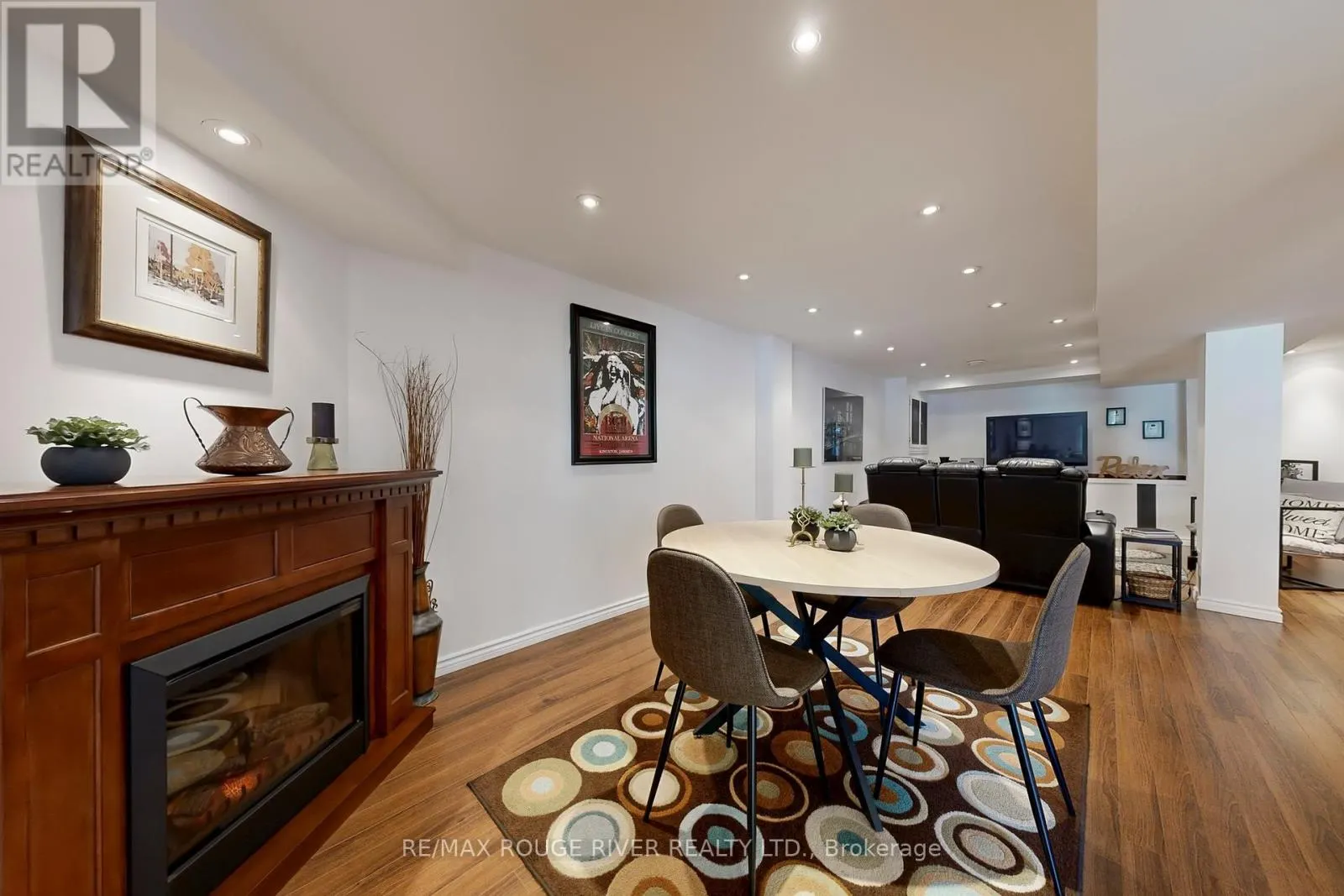 13 DAGWELL CRESCENT