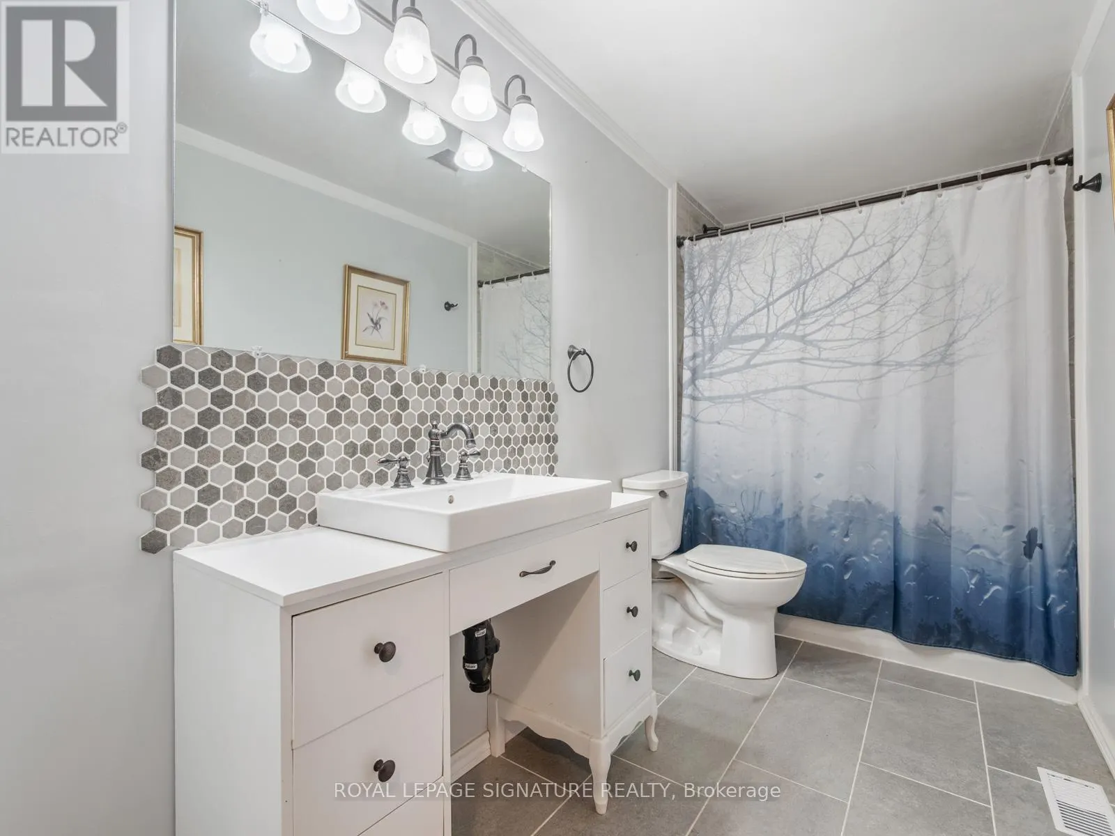 446 BERNHARD CRESCENT