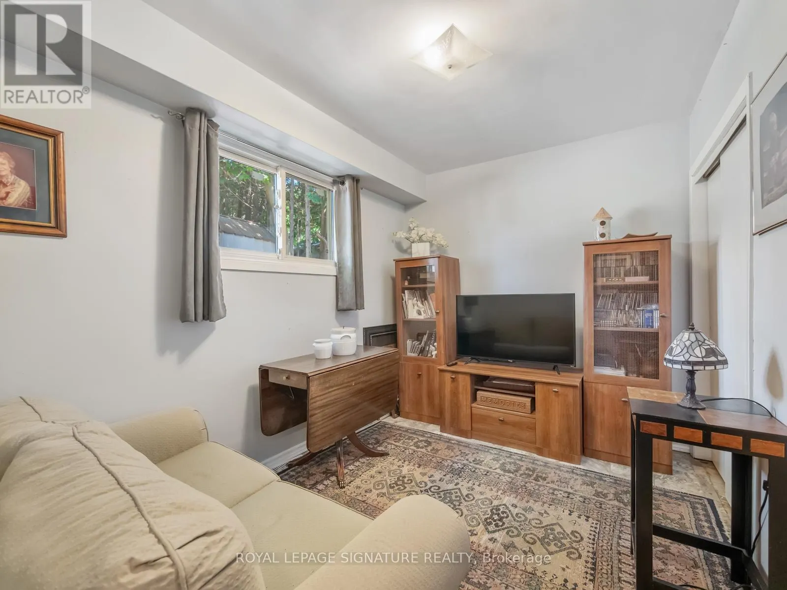 446 BERNHARD CRESCENT