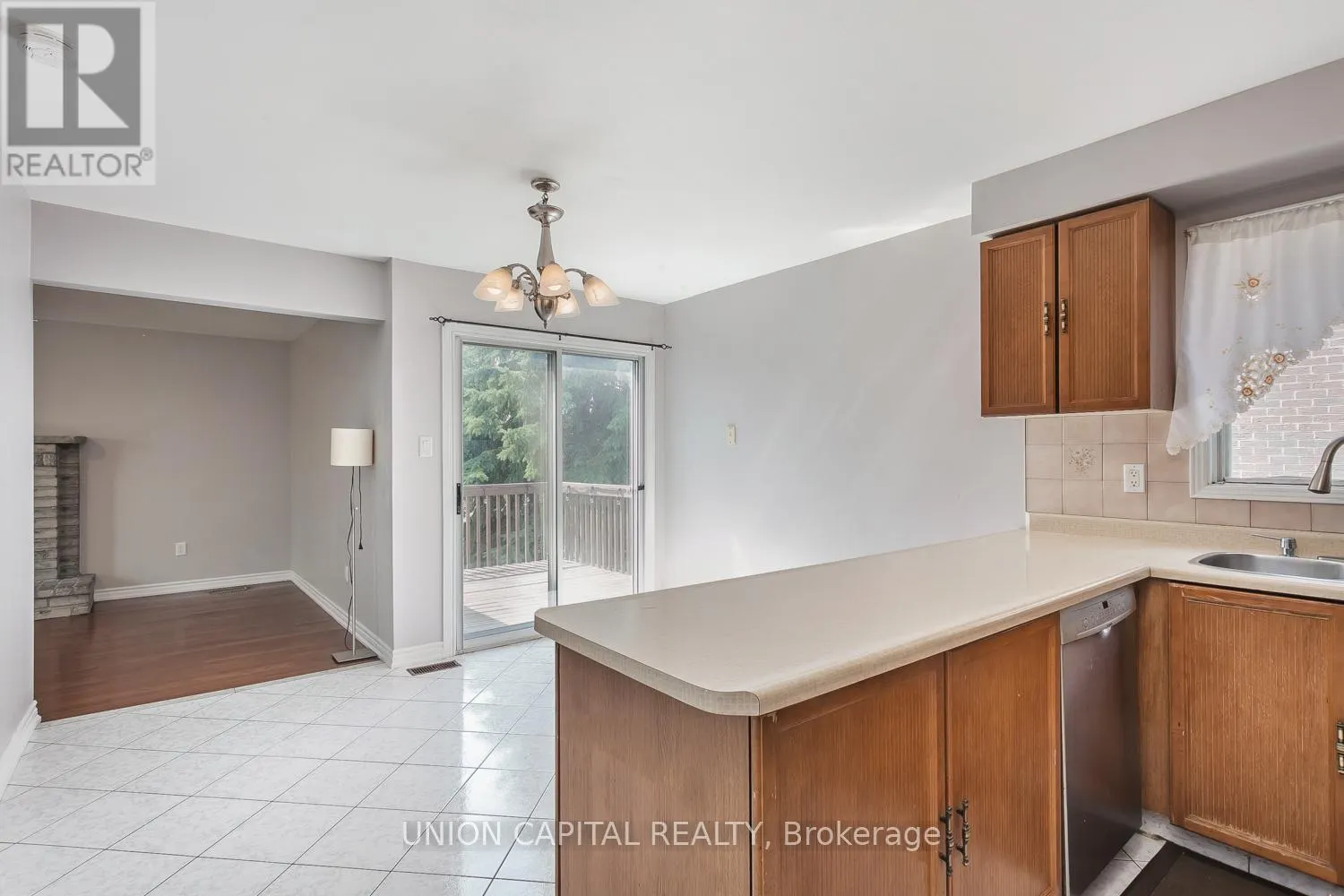 21 HORSESHOE DRIVE