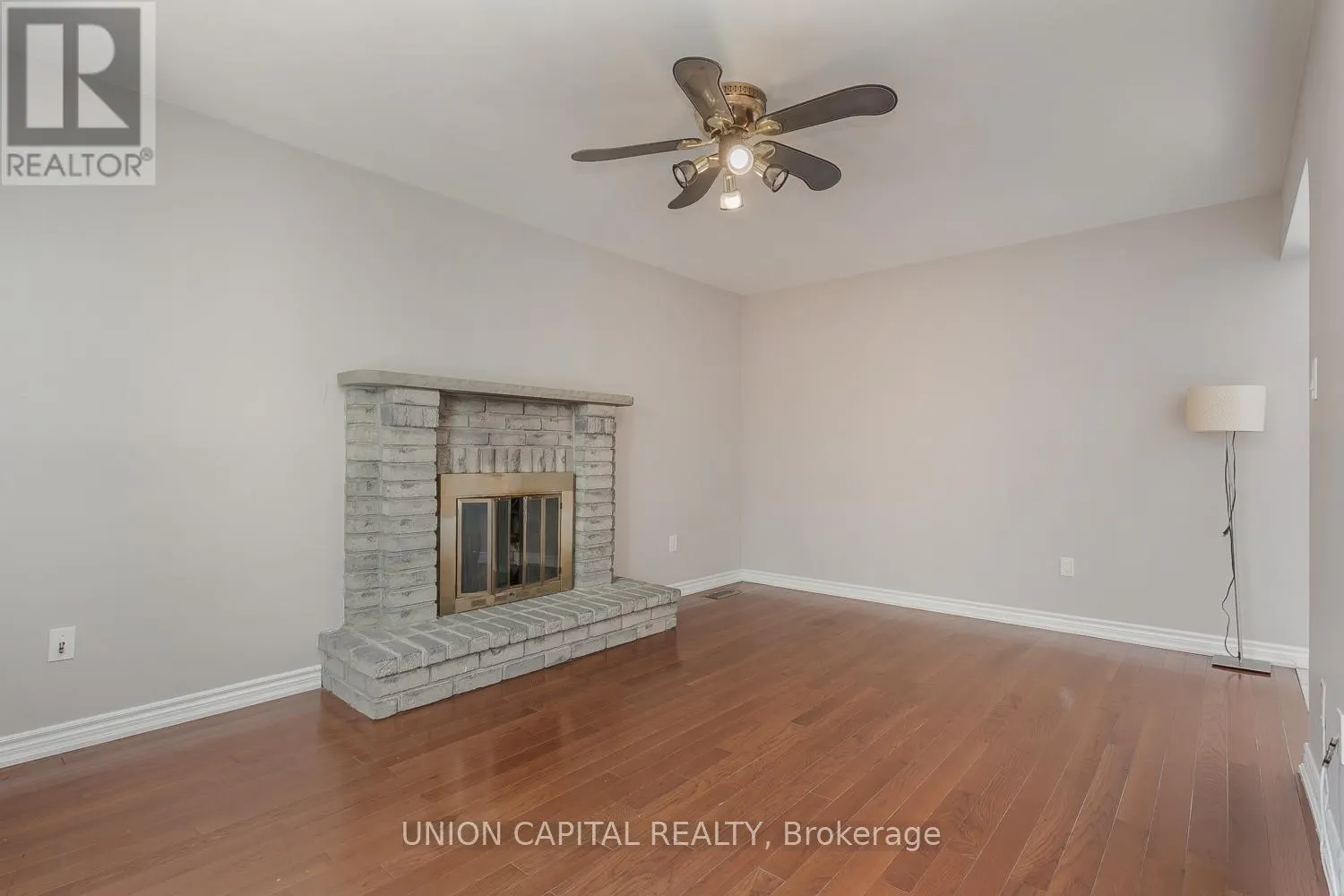 21 HORSESHOE DRIVE
