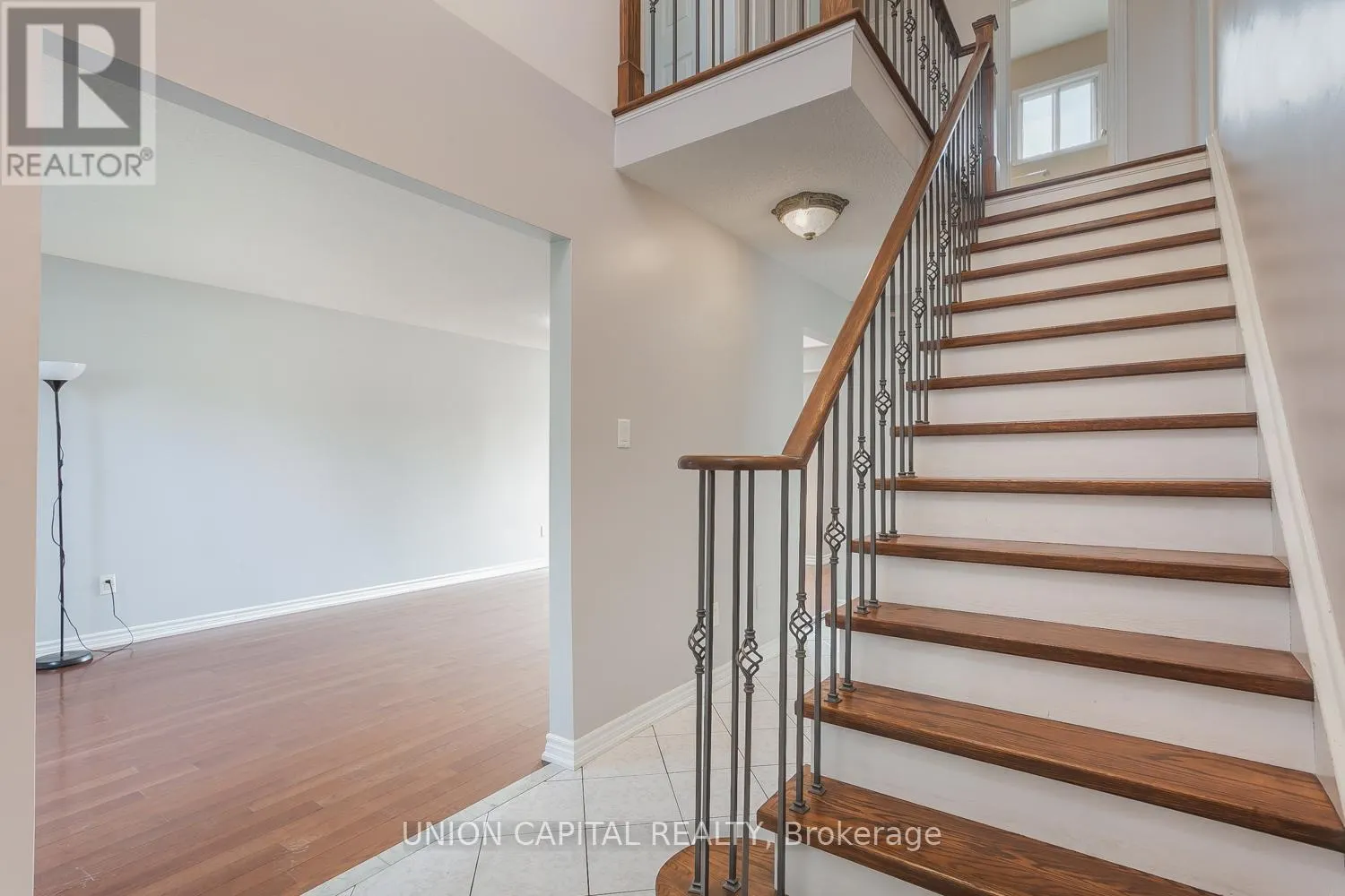 21 HORSESHOE DRIVE