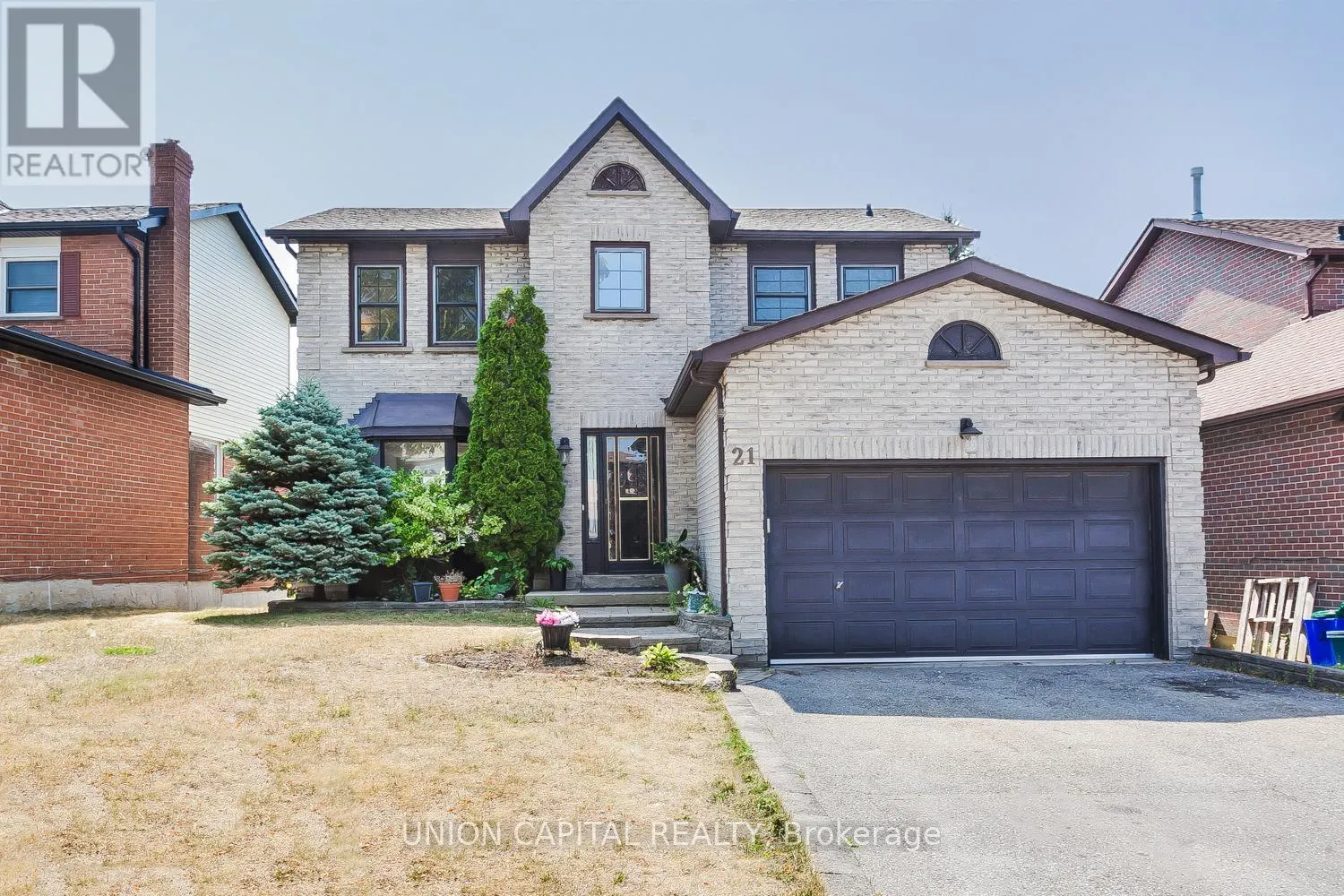 21 HORSESHOE DRIVE