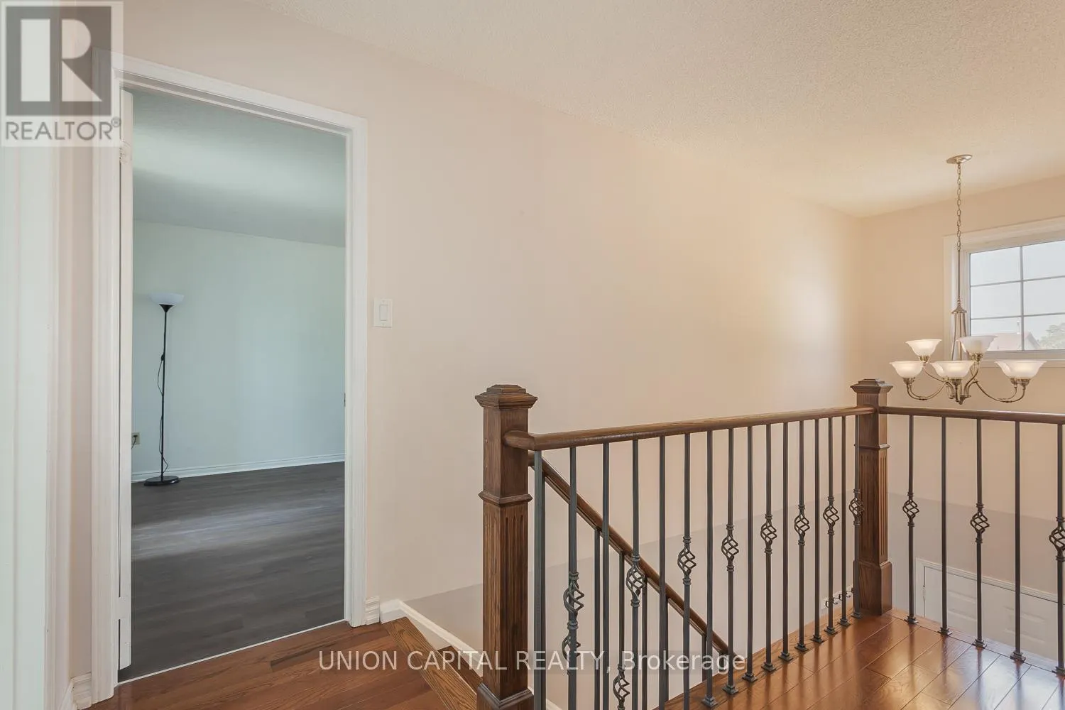 21 HORSESHOE DRIVE