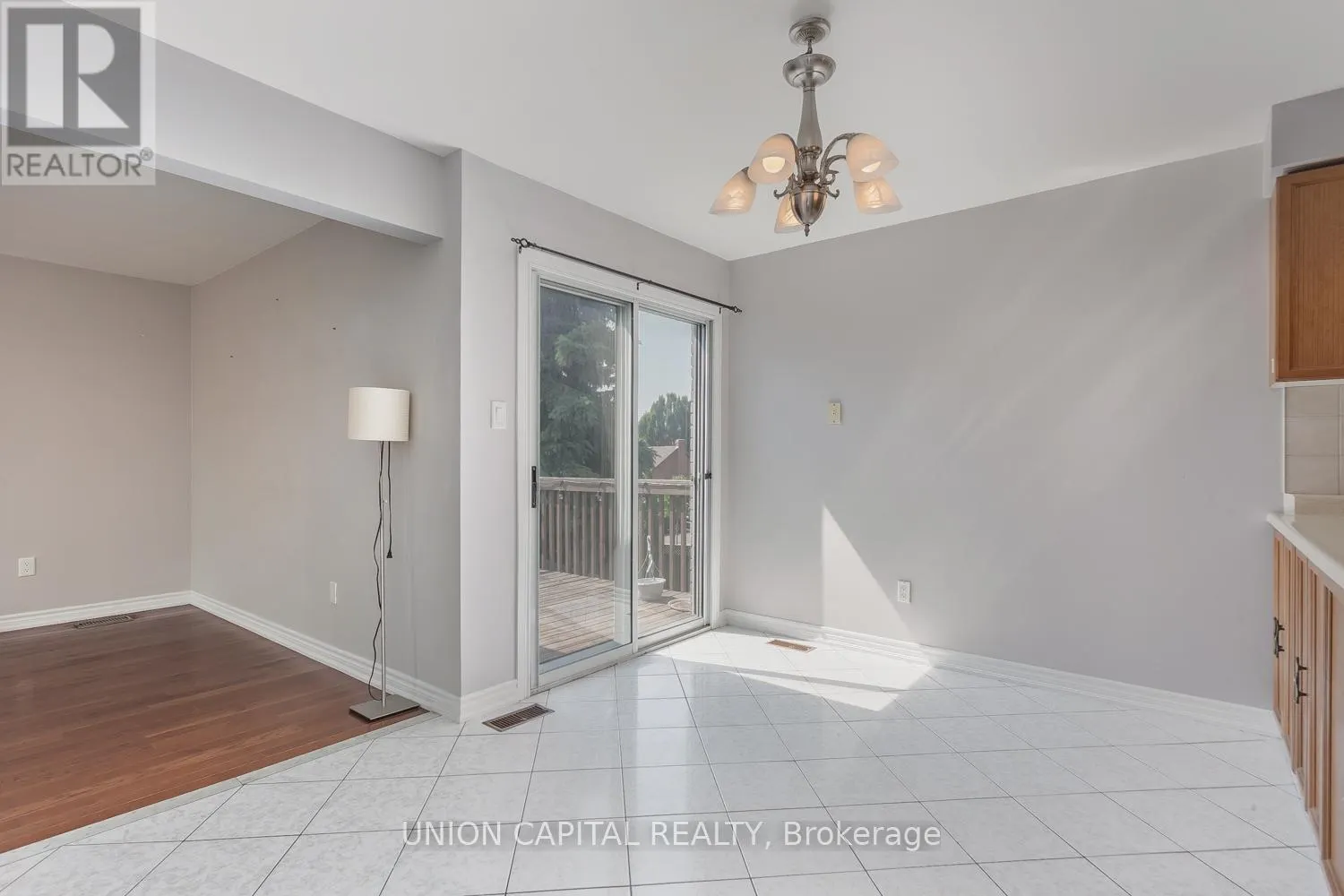 21 HORSESHOE DRIVE