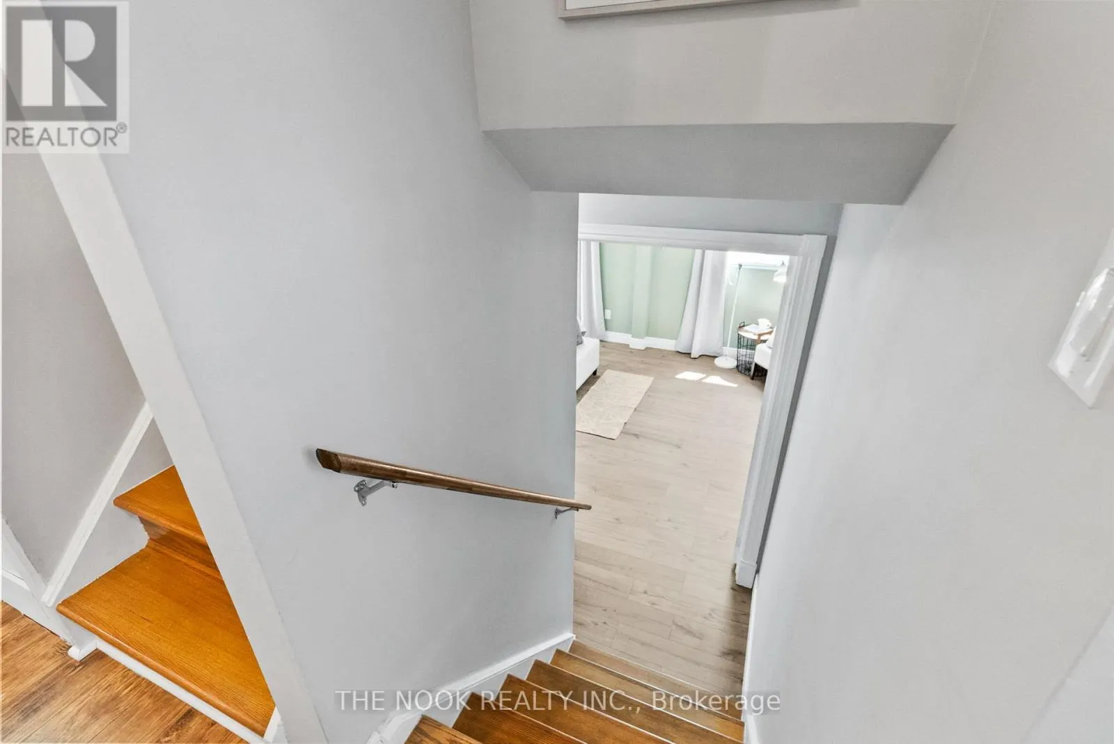 248 KINMOUNT CRESCENT