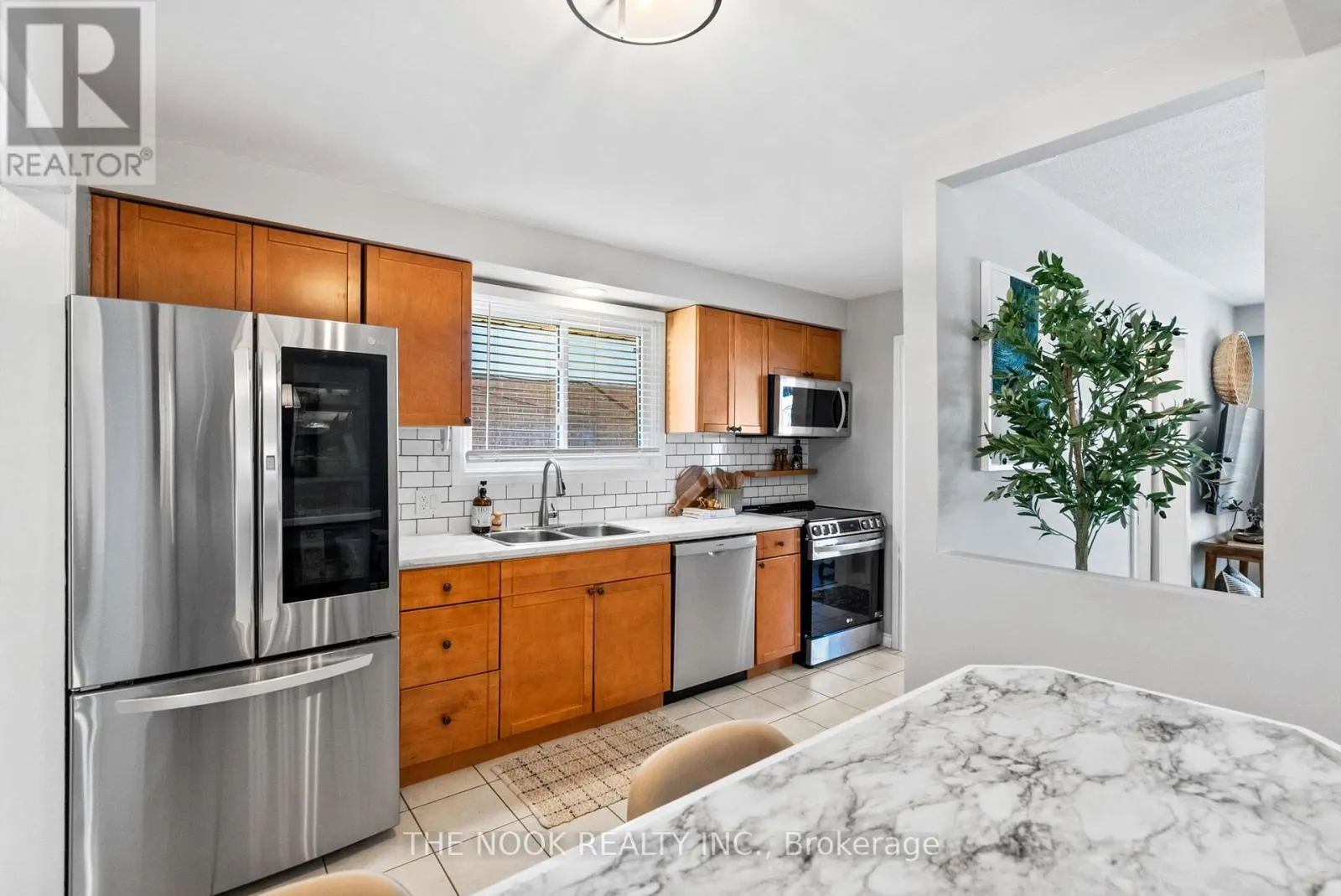 248 KINMOUNT CRESCENT