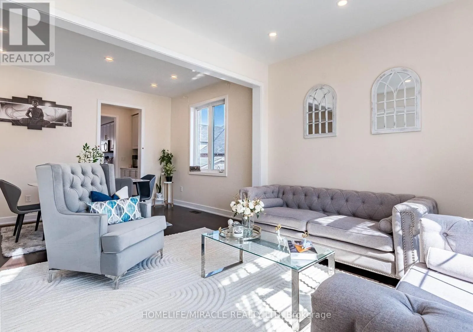 10 BUCKLES COURT